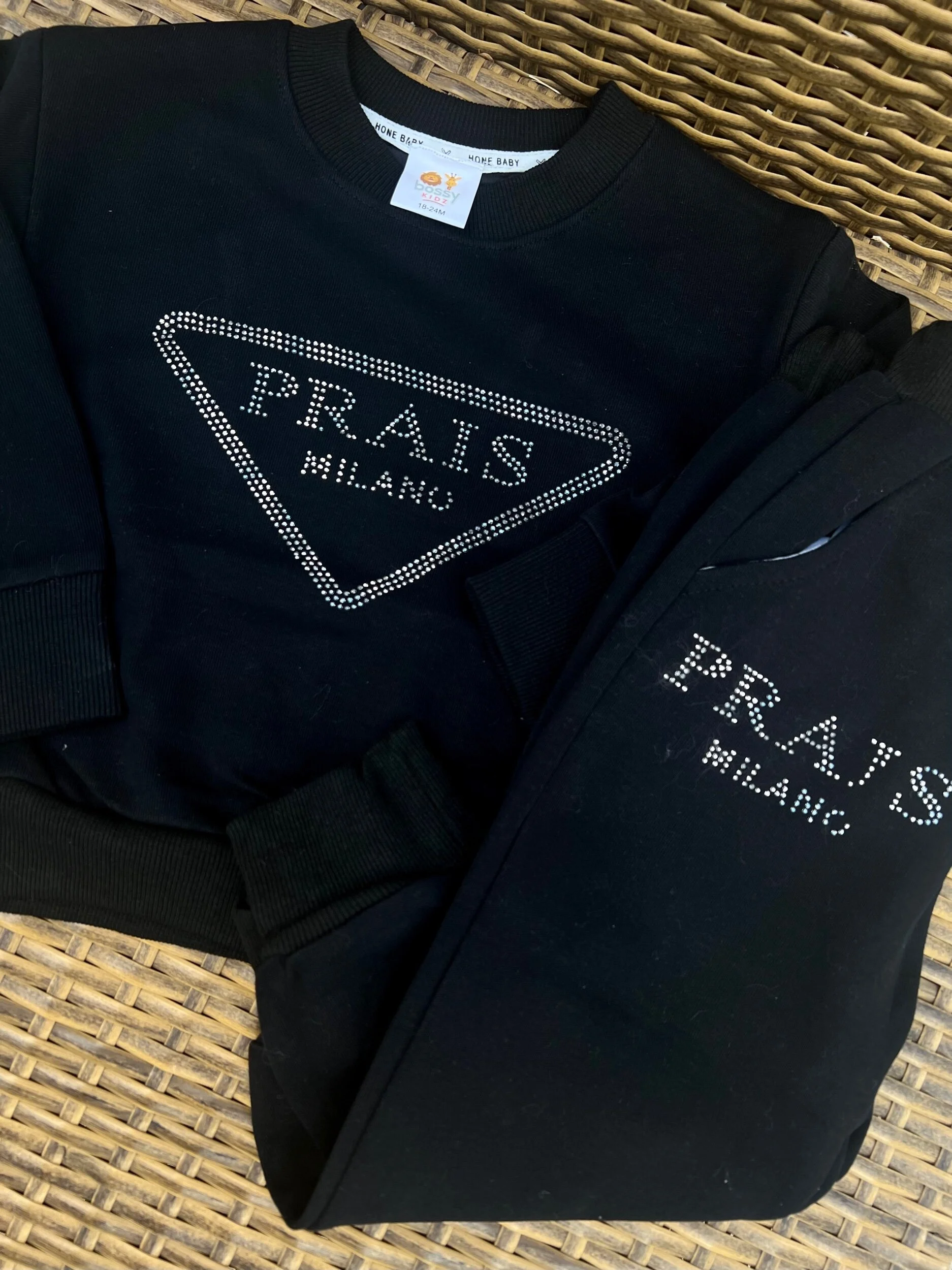 929FFF67-FFA6-4AE8-BB5C-C775AF076715