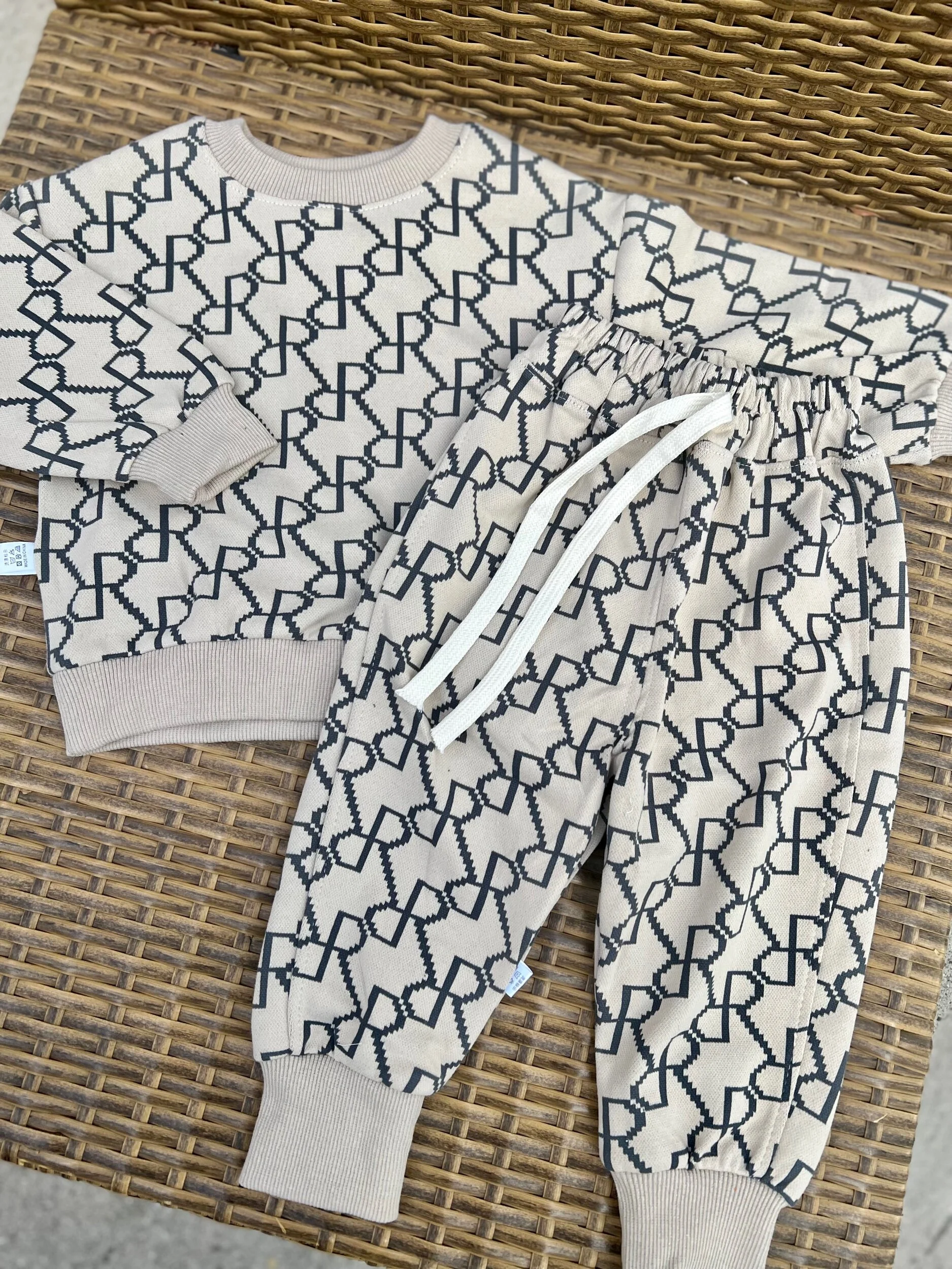 1496F08C-AC81-4122-A958-9710911A29E9