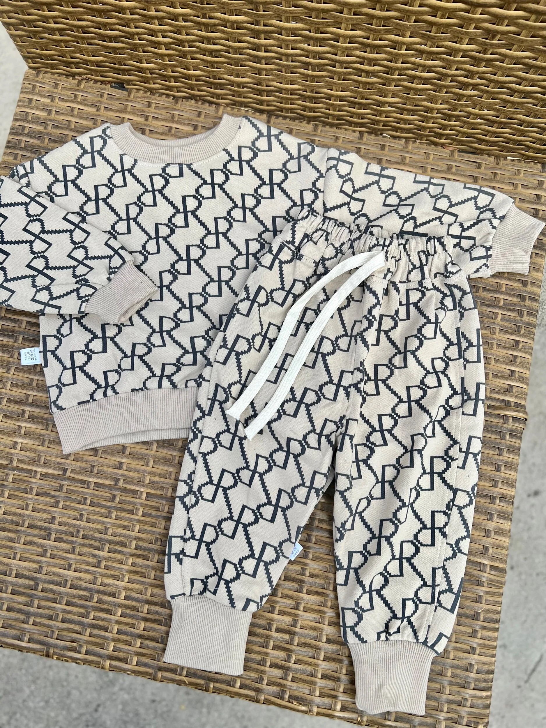 065ADE2A-A80A-4A68-97D1-B1FA418947C8