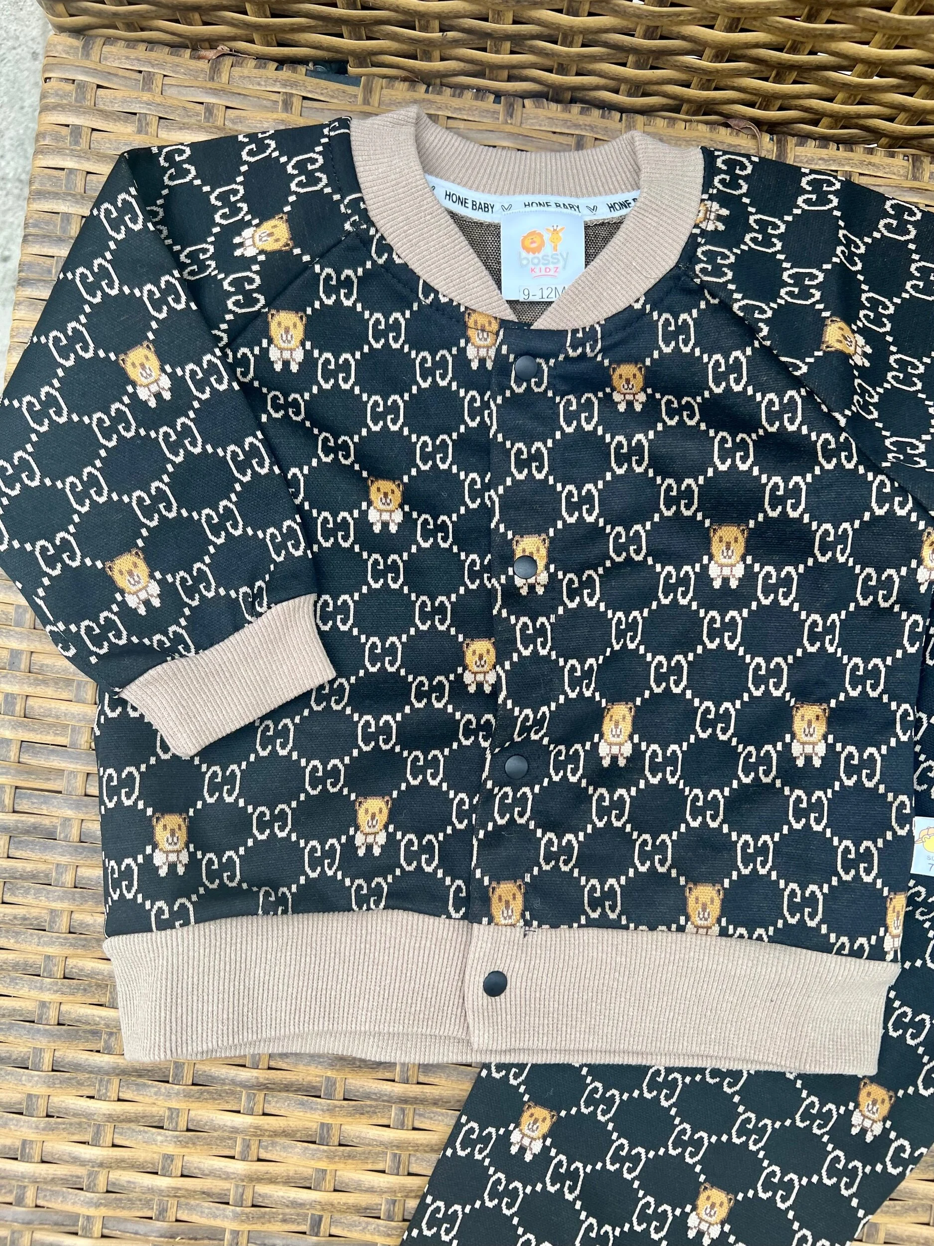 79E561FF-6C05-465C-B262-F9957EF5D352