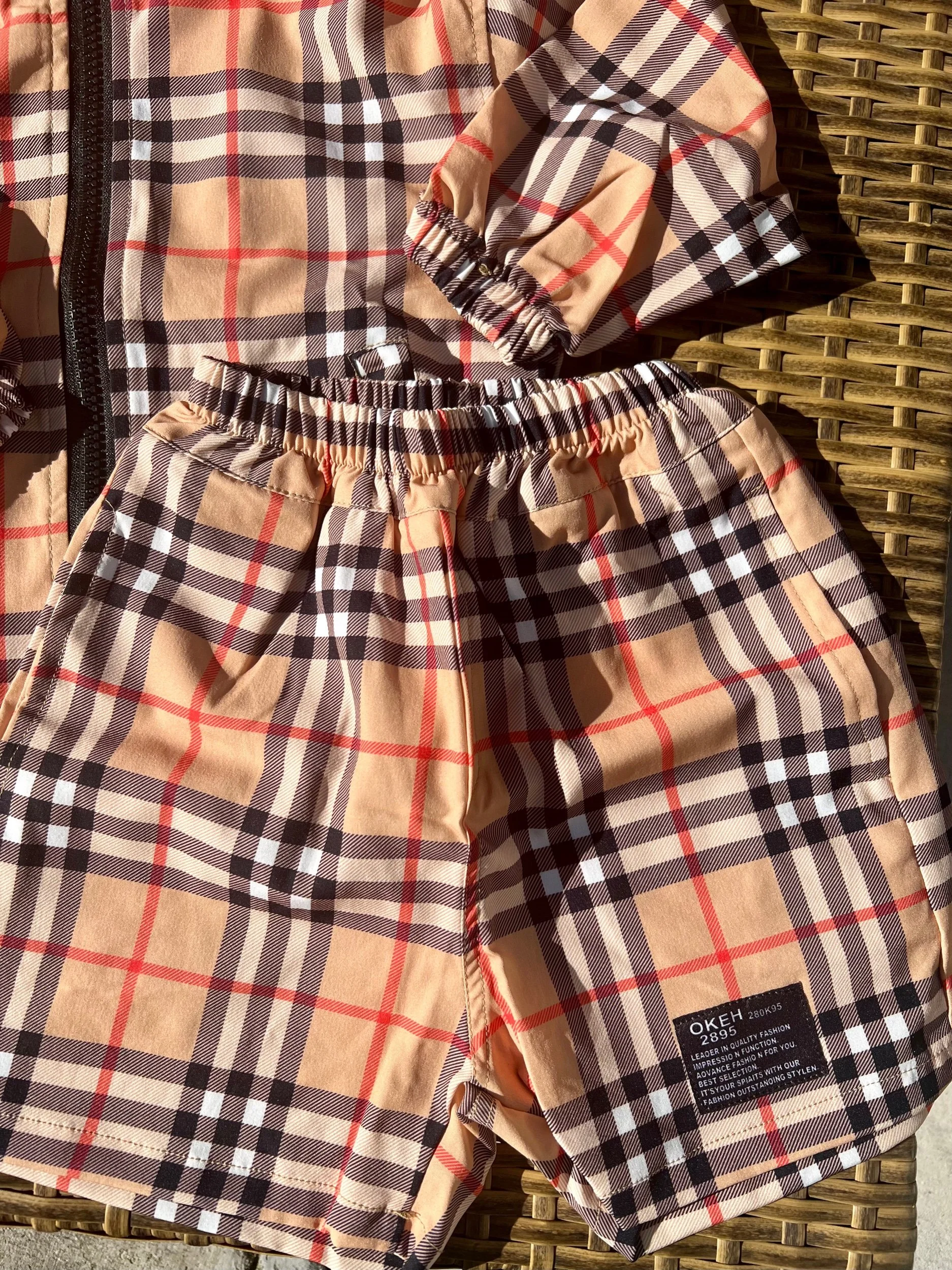 CF9BAEC3-EE4B-4801-B334-4E7D6FD9ECD7