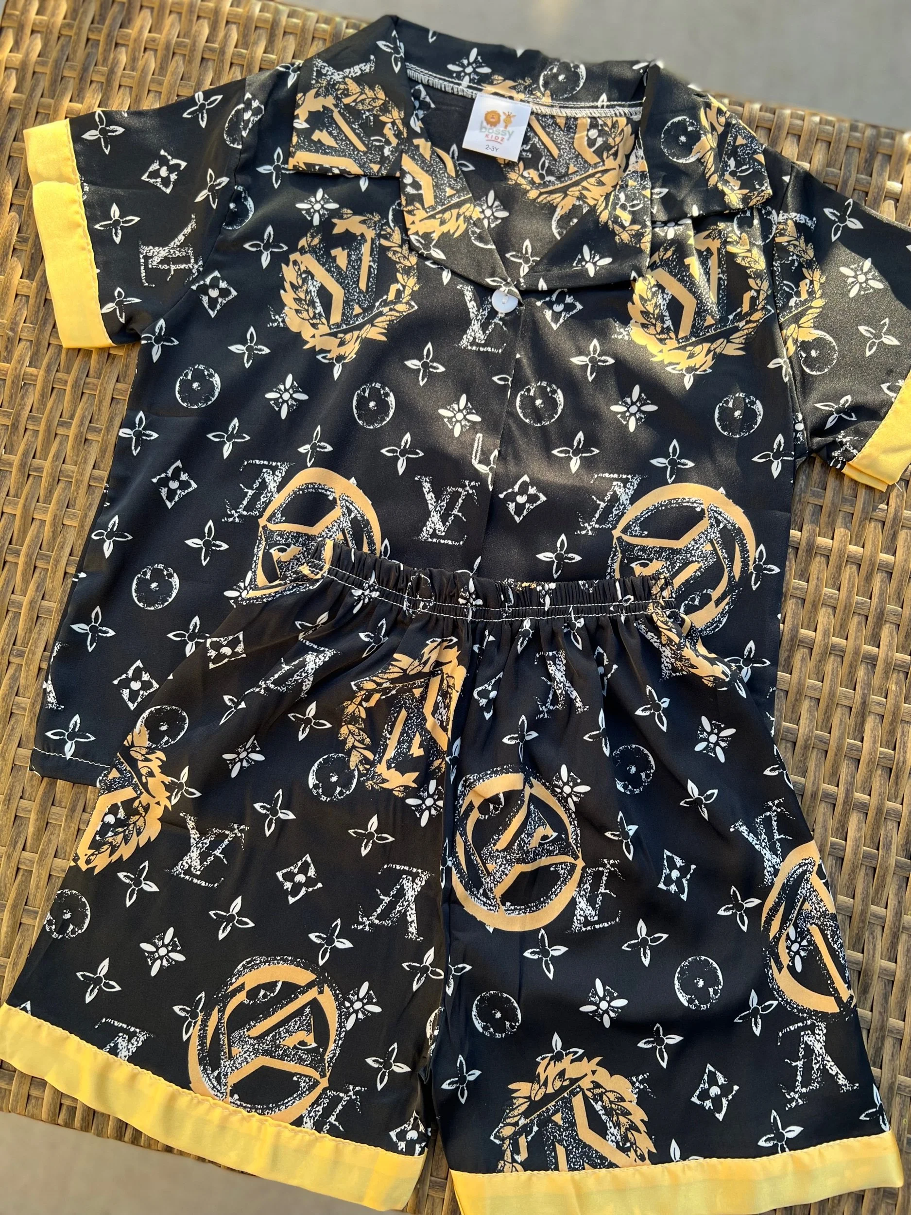 E663A347-57D6-440F-B353-0F583B39FFF8