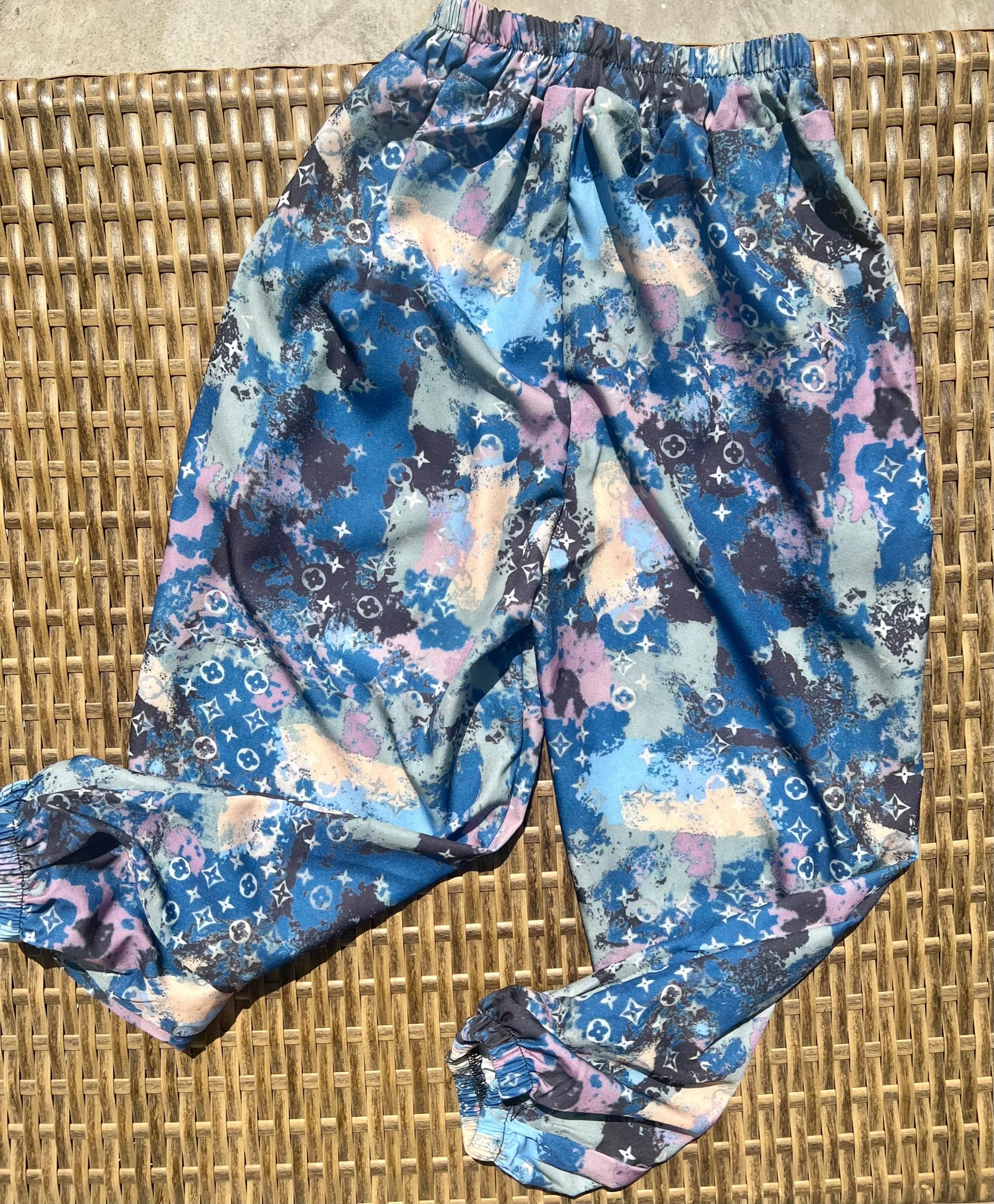 37F27E64-5402-4198-83F7-7E213E6DA45F