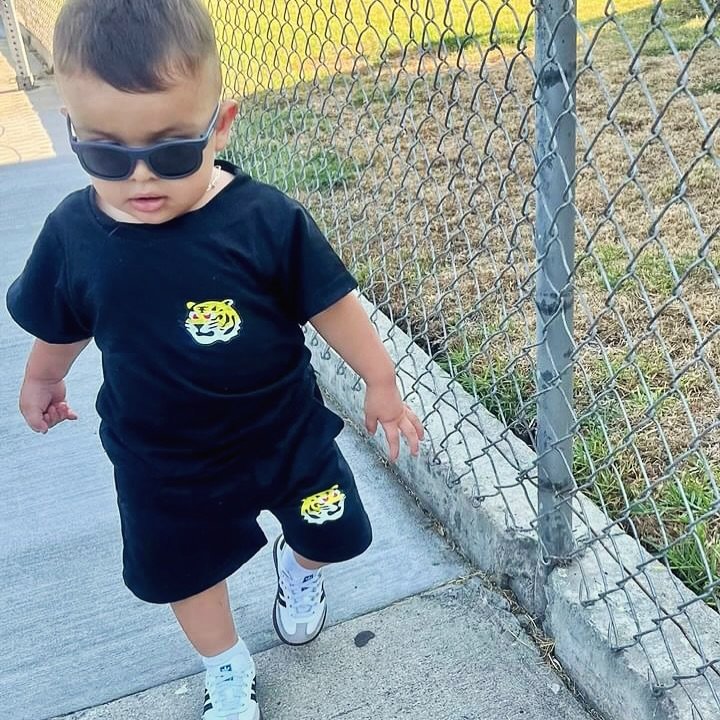 Little man in our set 😍😍 shop our LABOR DAY SALE ONLINE 40%off 
Www.bossykidz.com 
#kidsboutique #labordaysale