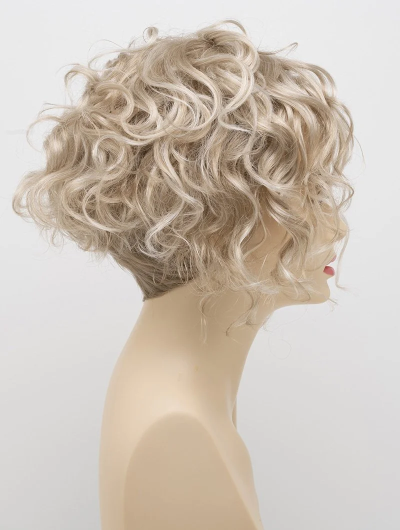 LIGHT BLONDE 