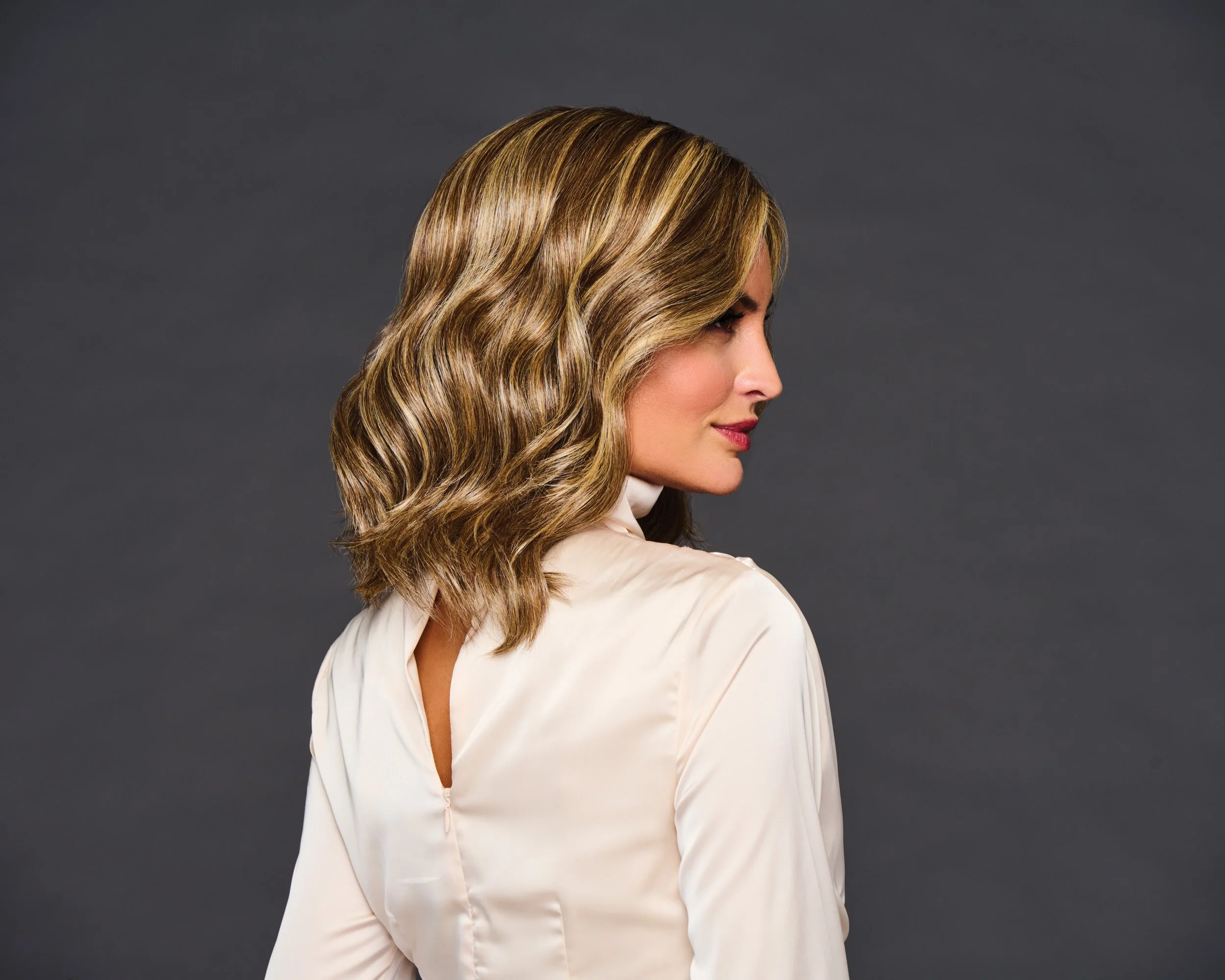 RW - Bella Vida - Model - Side 1.jpg