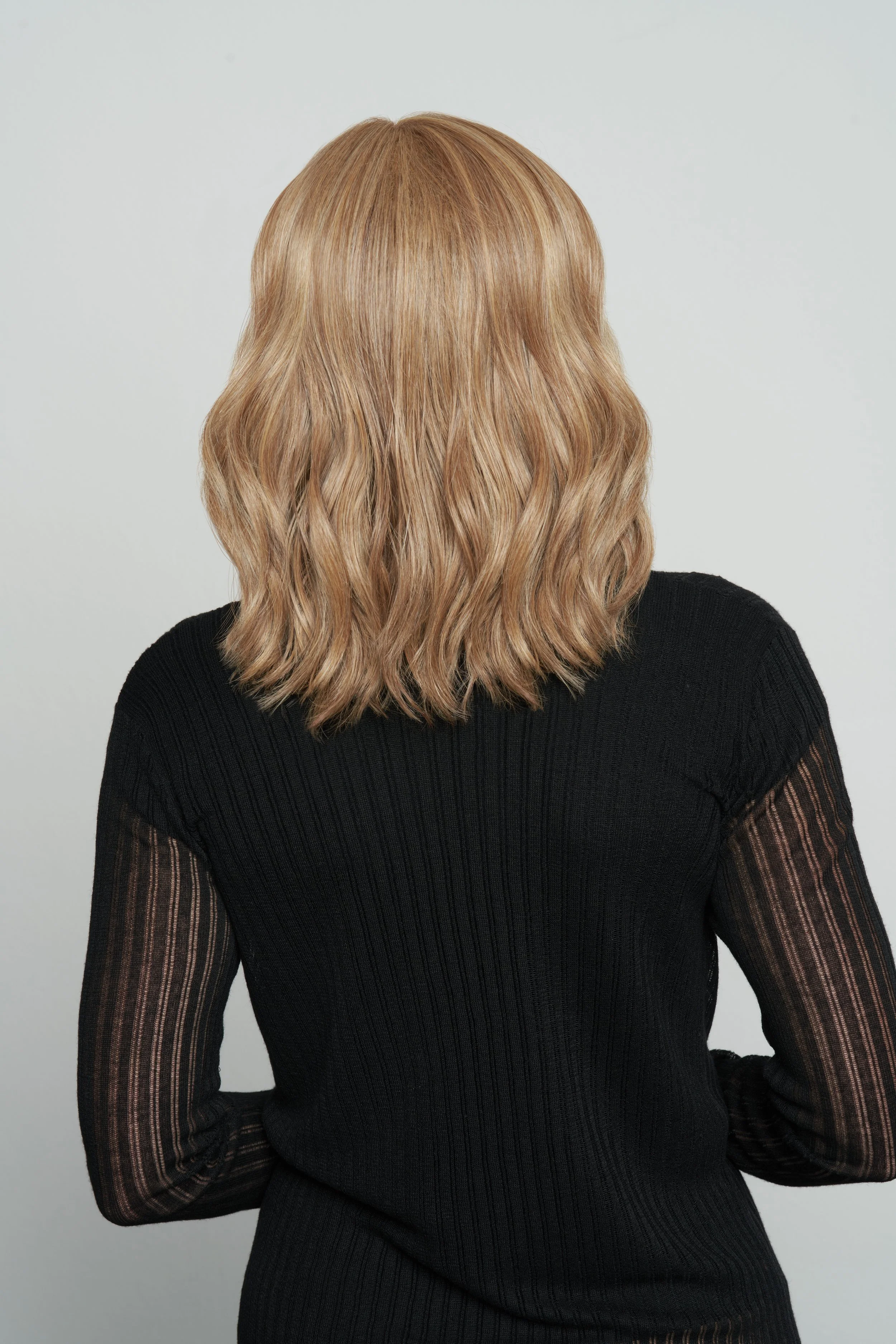 RW - Wavy Day - Model - Side 2.jpg