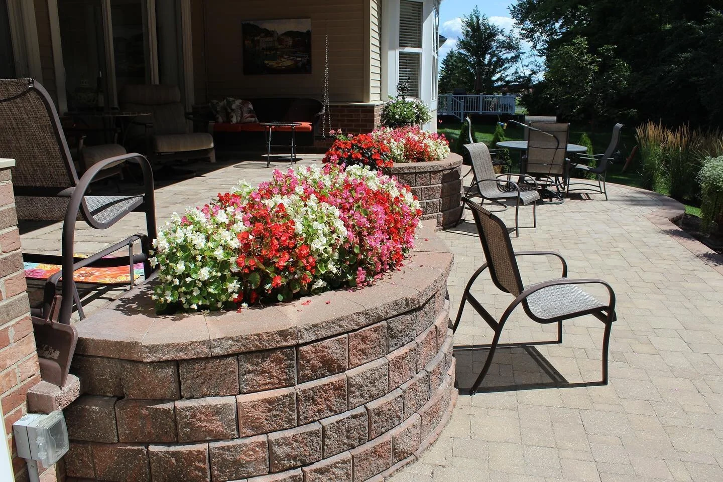 How to Incorporate Brick Paving Into a Current Landscape in Grosse Ile and Flat Rock, MI