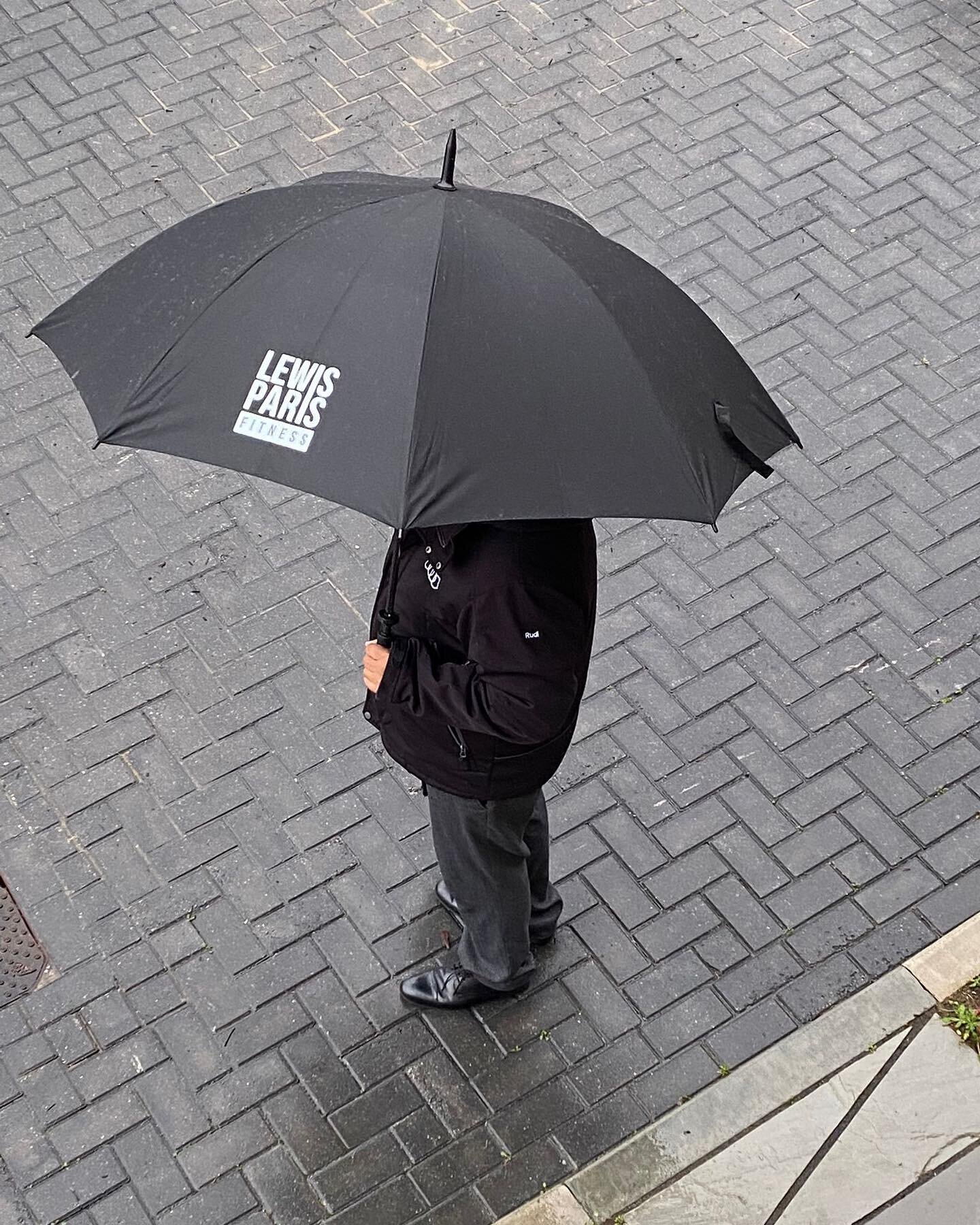 Rainy season.. ⛈☔️

Stay ready this autumn and winter with the LPF Golf Umbrella or the more portable LPF Foldable Mini Umbrella.

Click the link in the bio @thelpfcollection or visit the website at www.lewisparisfitness.com/sportswear

🚀Be Inspired