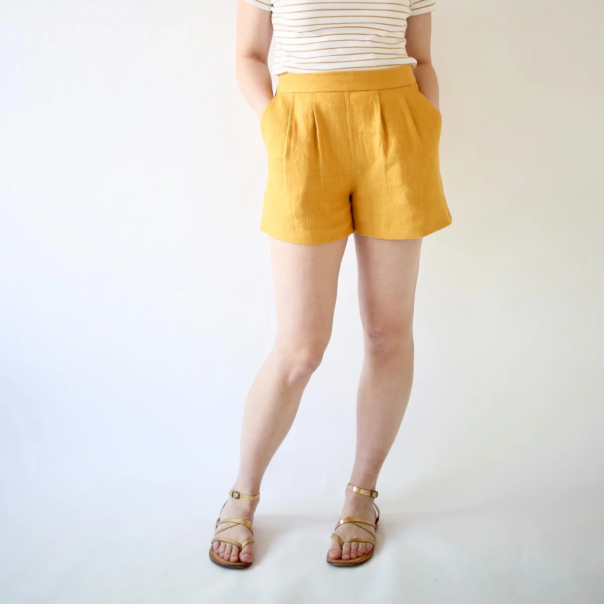 Gold linen Rose shorts