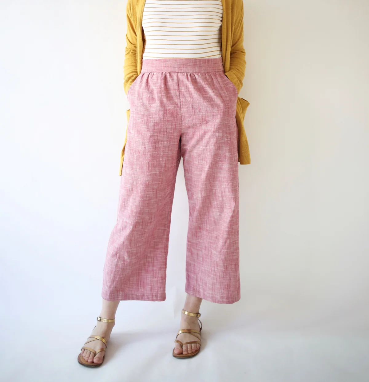 Rose pattern feature: gathers vs. pleats