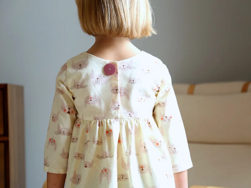Kitty Geranium Dress with sleeves