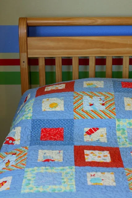 Guest Post: Andrea makes the Simple Modern Baby Quilt...bigger!