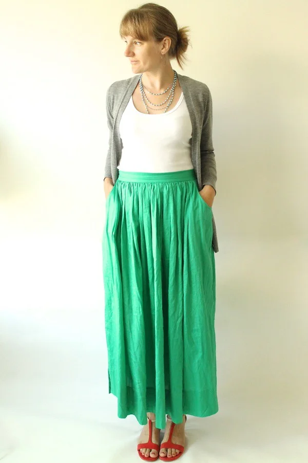 Green maxi skirt with pockets