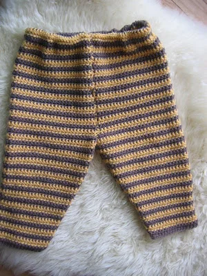 Finished: crocheted baby pants (finally...)