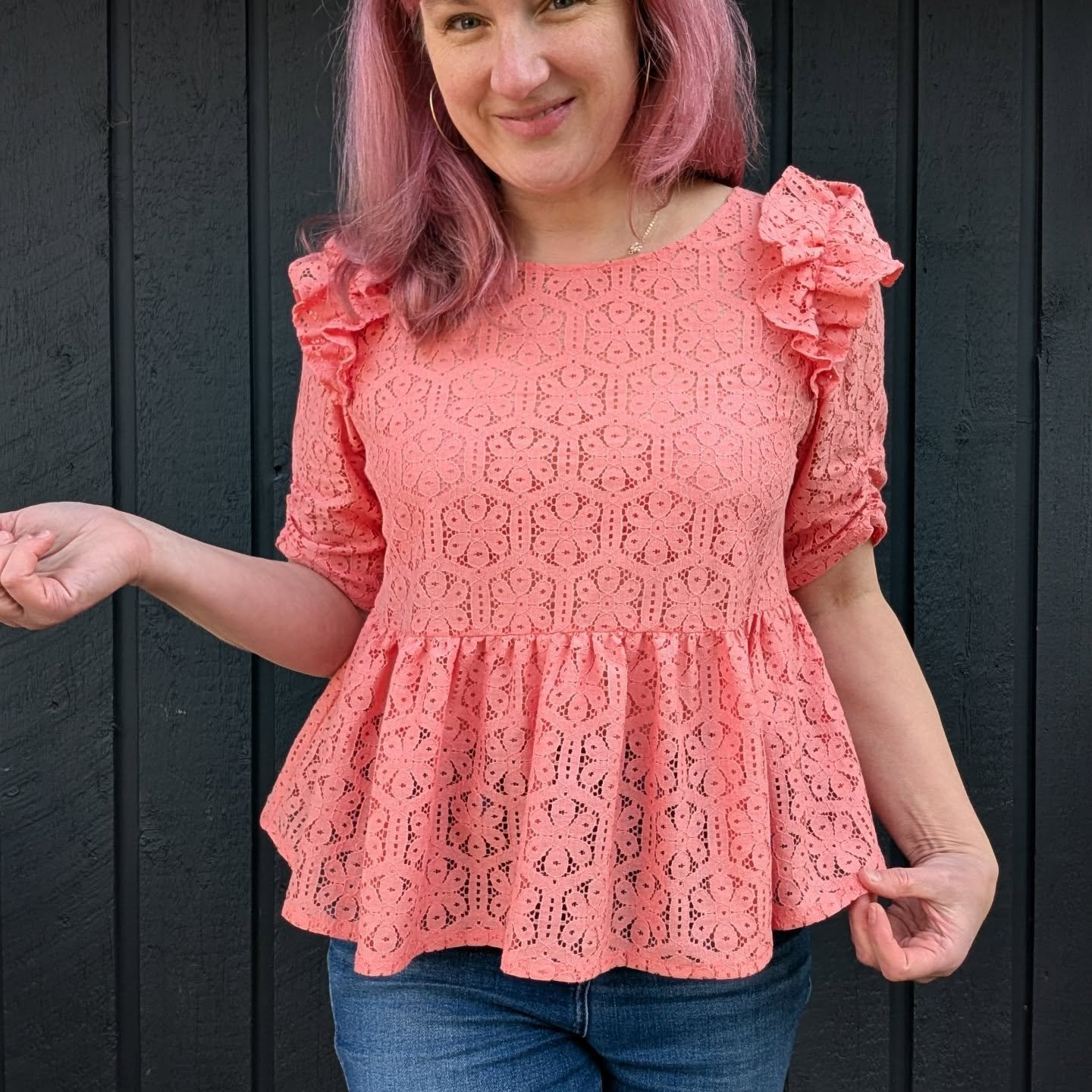 The state of the world is dire but my sewing machine still works.
More pics and some details in the latest post on my blog and Substack