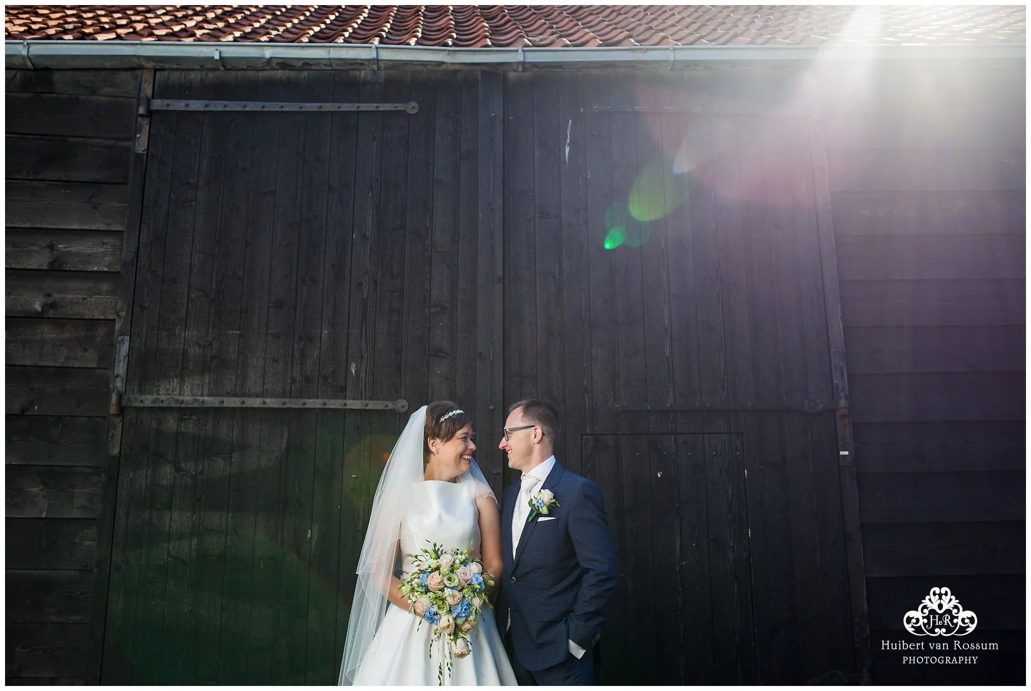 Trouwen bij werelds aan het strand