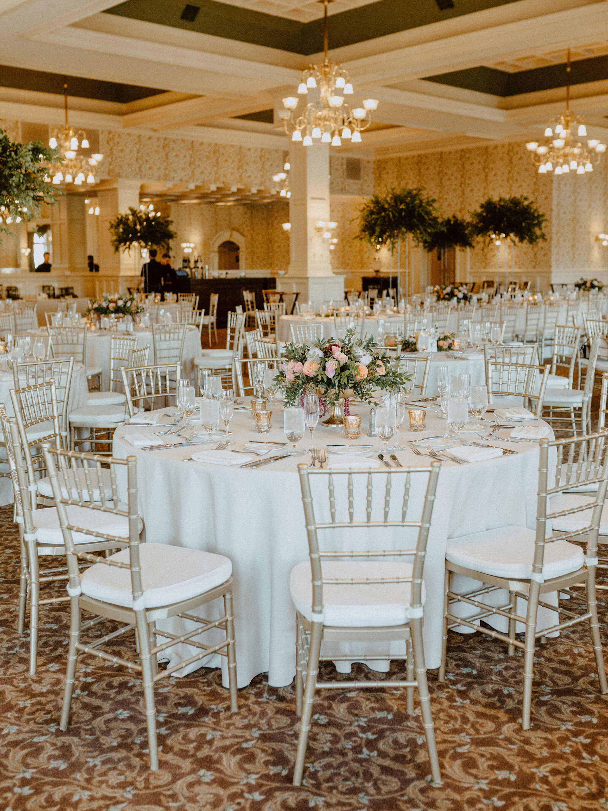 liz-doug-2019-05-spring-wedding-lake-george-meadowlark-stills-lawrence-braun-MORIAH-0420-MW010640.jpg