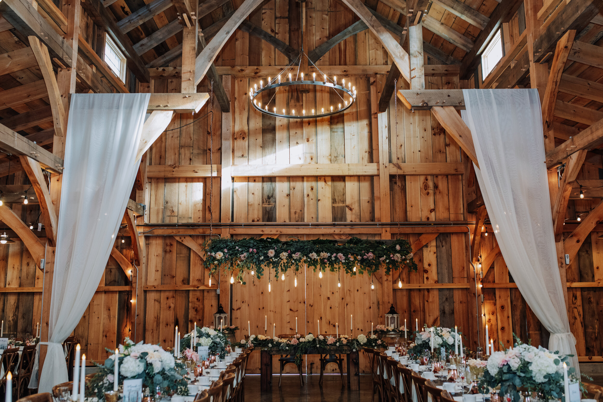 Barn_at_Lordly_Hallow_-24.jpg