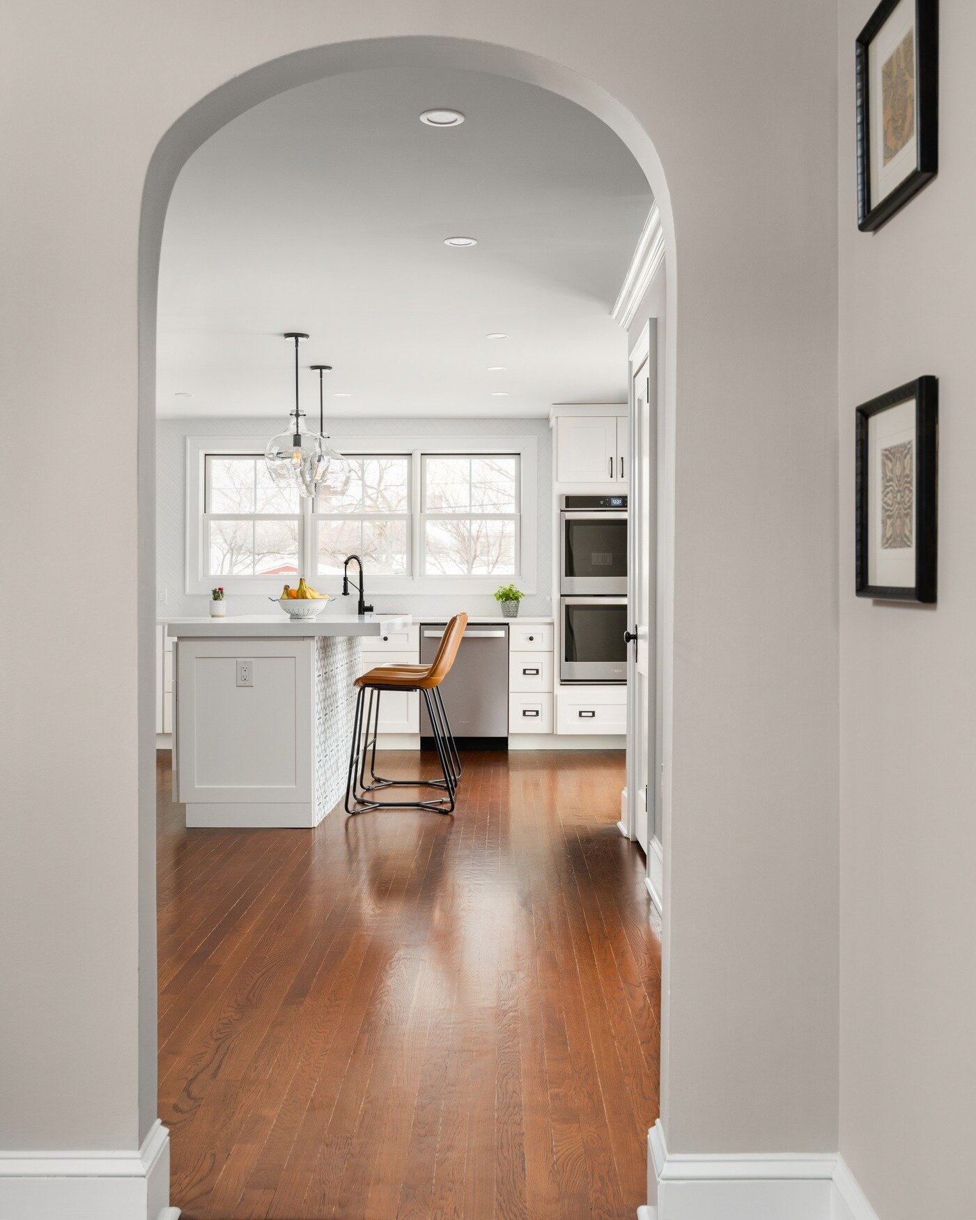 It's the archway, though.
.
.
.
#kitchenreno #kitchenrenos #kitchenrenovation #kitchenrenovations #kitchengoals #archway  #archeddoorway #whitekitchen