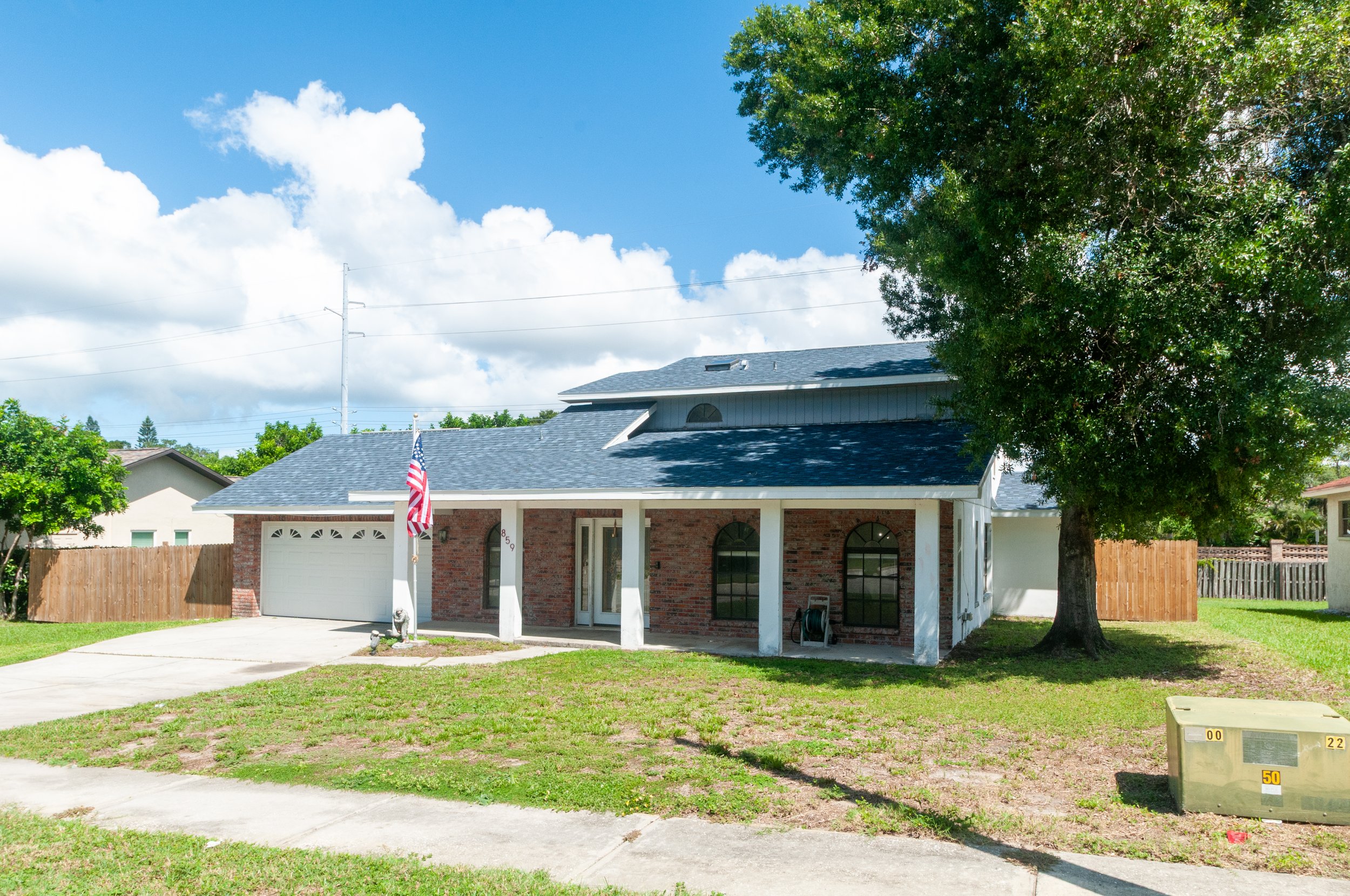 859 pinewood terrace-02.jpg
