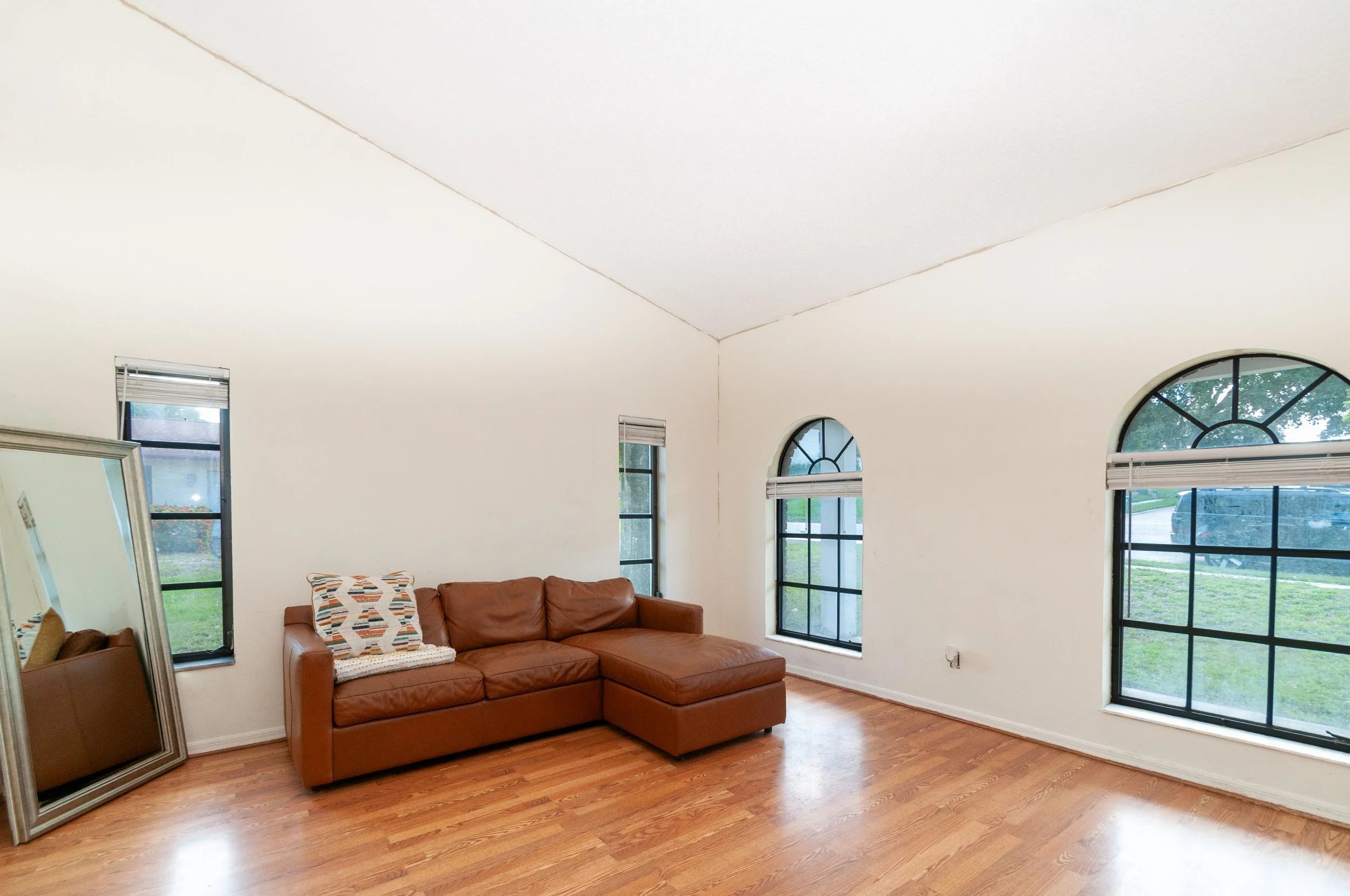 859 pinewood terrace-06.jpg