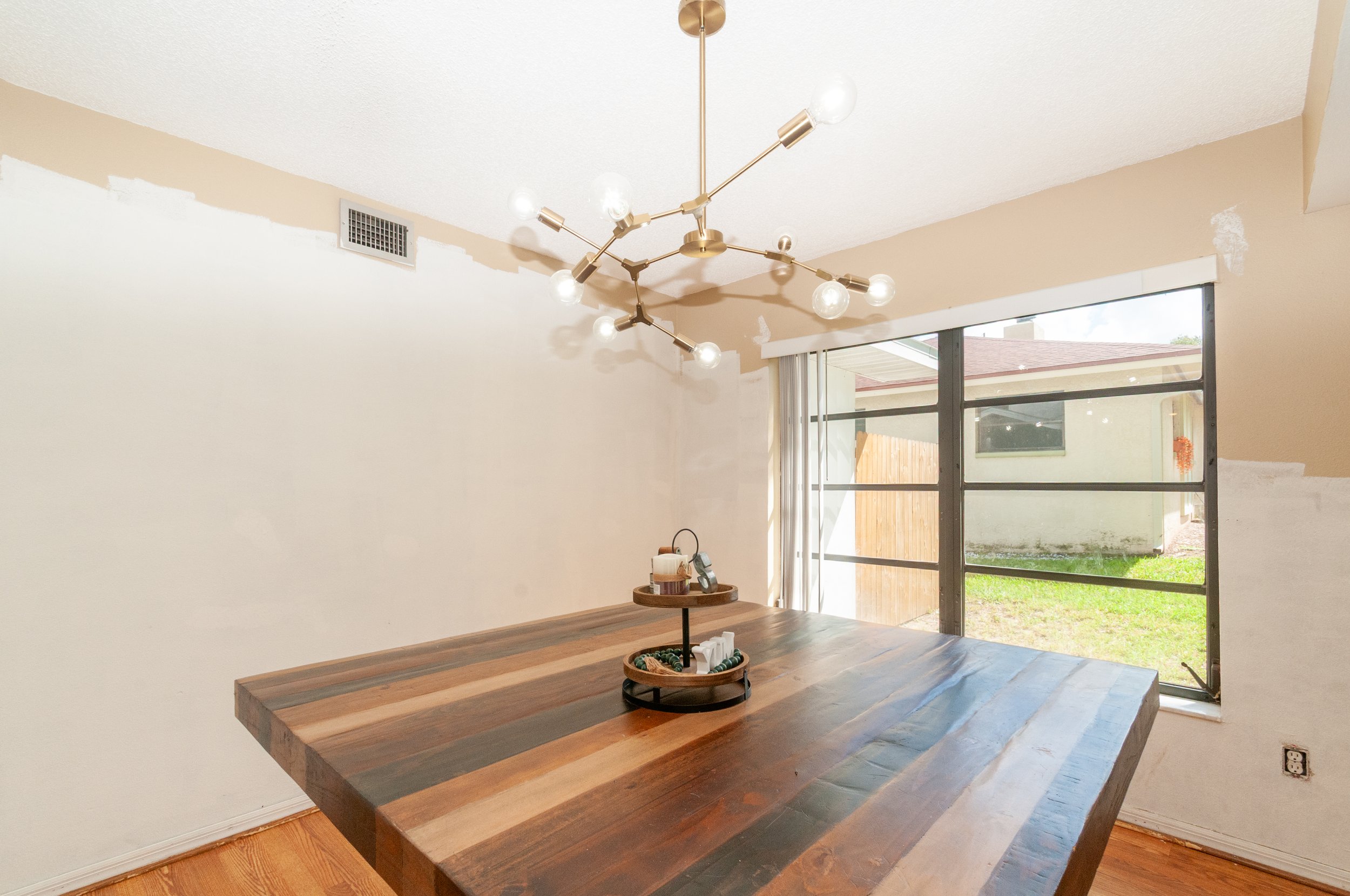 859 pinewood terrace-10.jpg