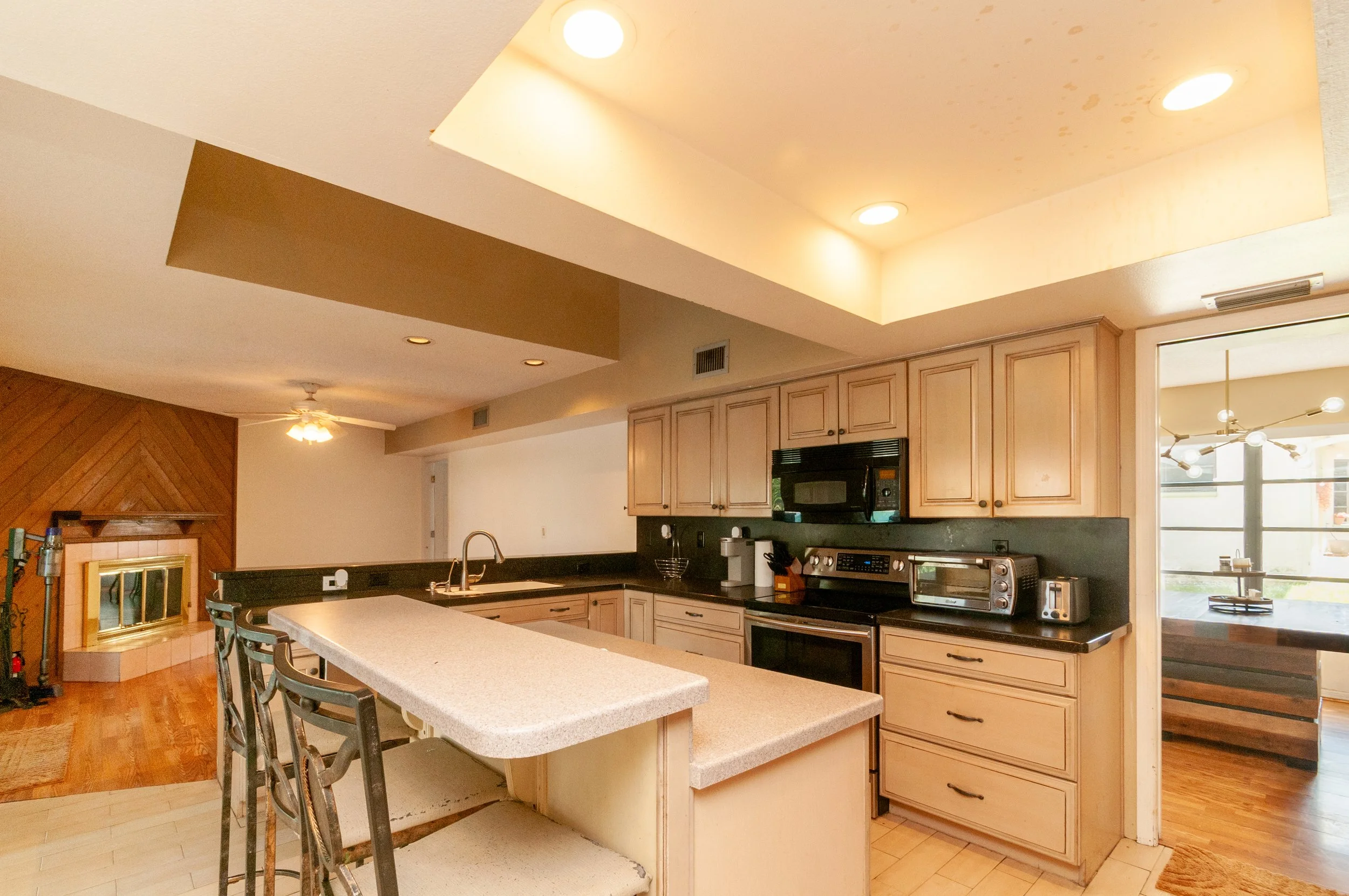 859 pinewood terrace-14.jpg