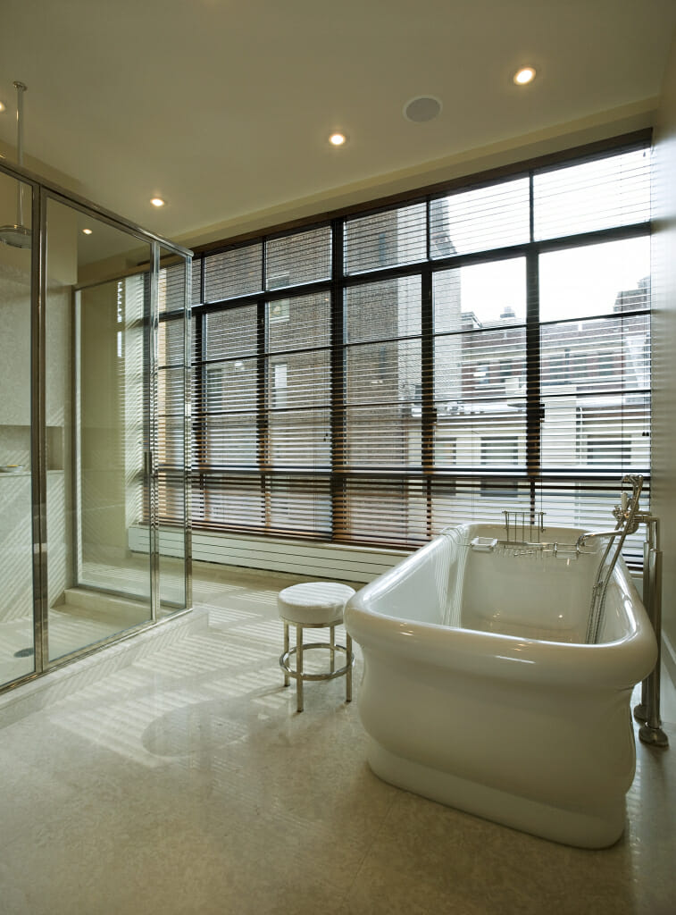 xHubert_Bath2-757x1024.jpg.pagespeed.ic.PiR6b1P3dc.jpeg