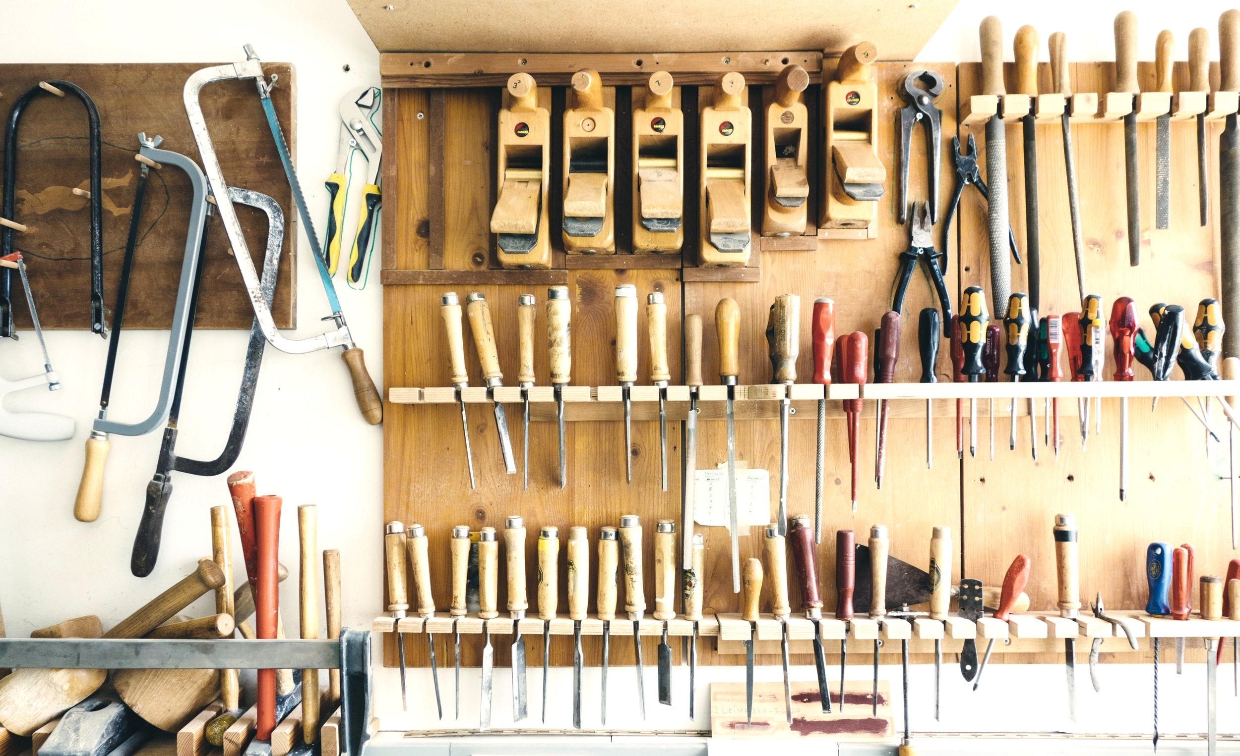 tools-690038.jpg