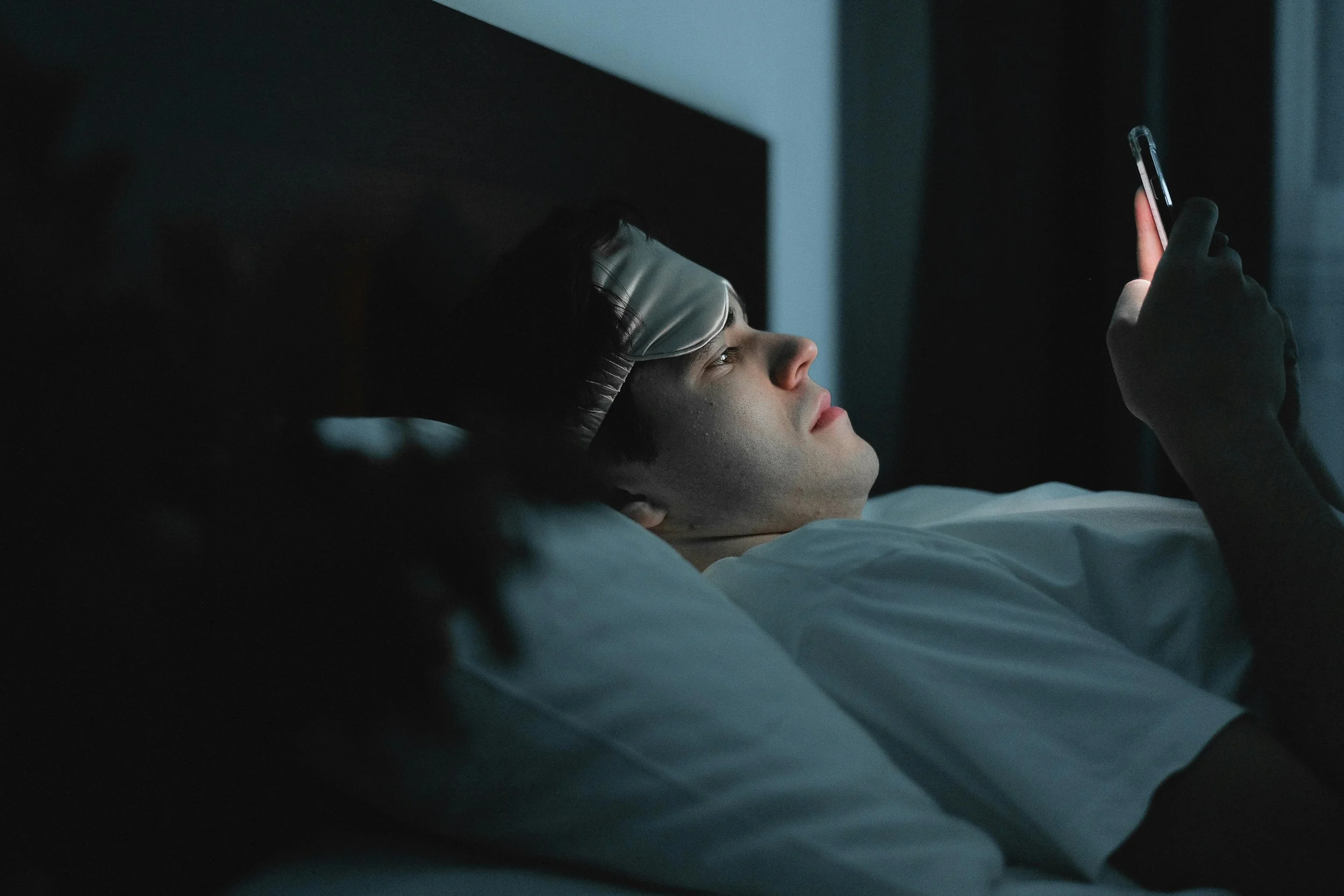 HOW TO SLEEP ON DAYS OFF WHEN YOU WORK NIGHT SHIFTS