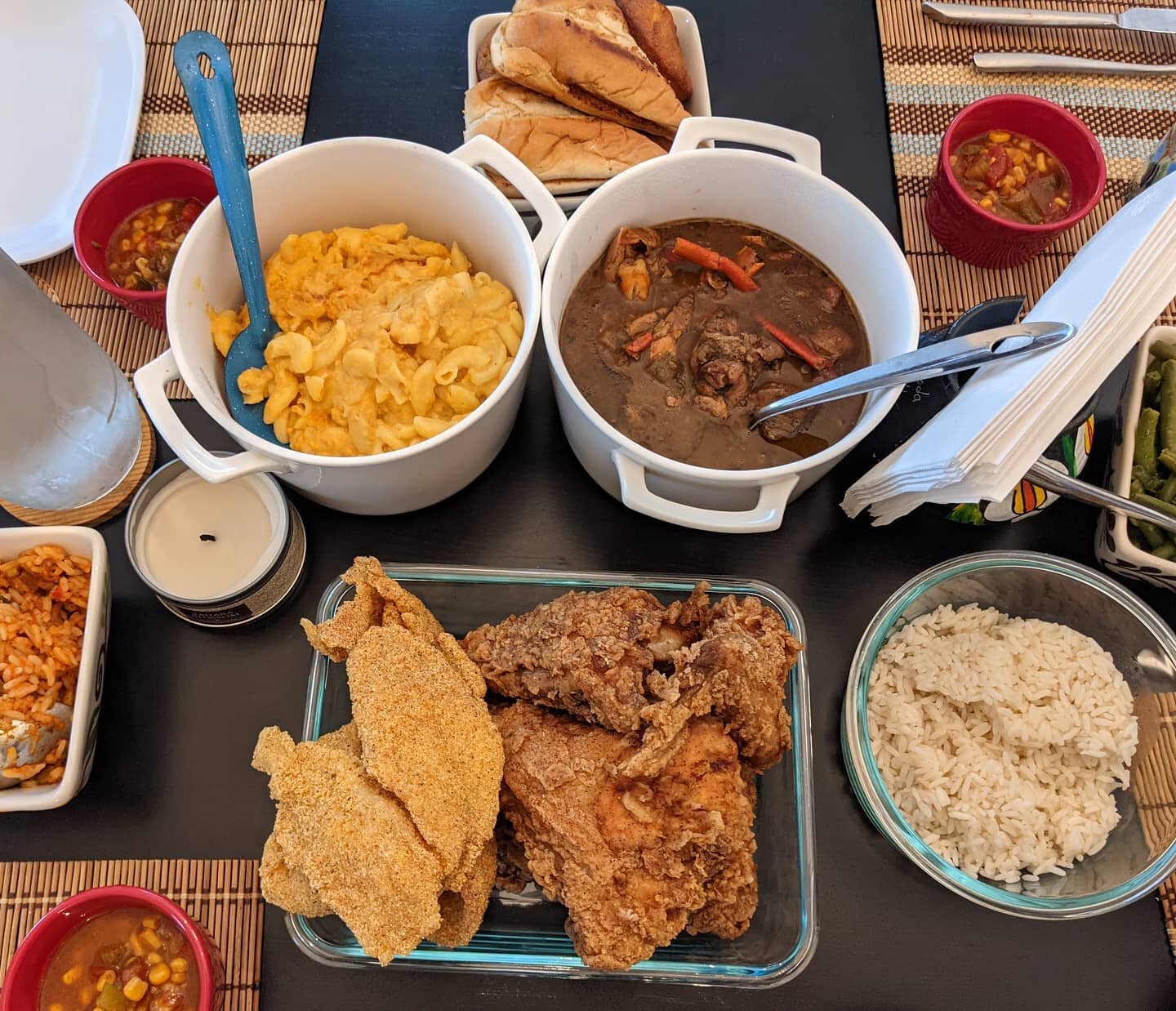 When a home cooked meal can be ordered take-out. Enjoy your Easter or family dinner this weekend dine-in or order take out online. 

#easterdinner #laeats #lafoodie #lafood  #macandcheese #gumbo #friedchicken #friedfish #goodfoodgoodmood #eaterla #fo