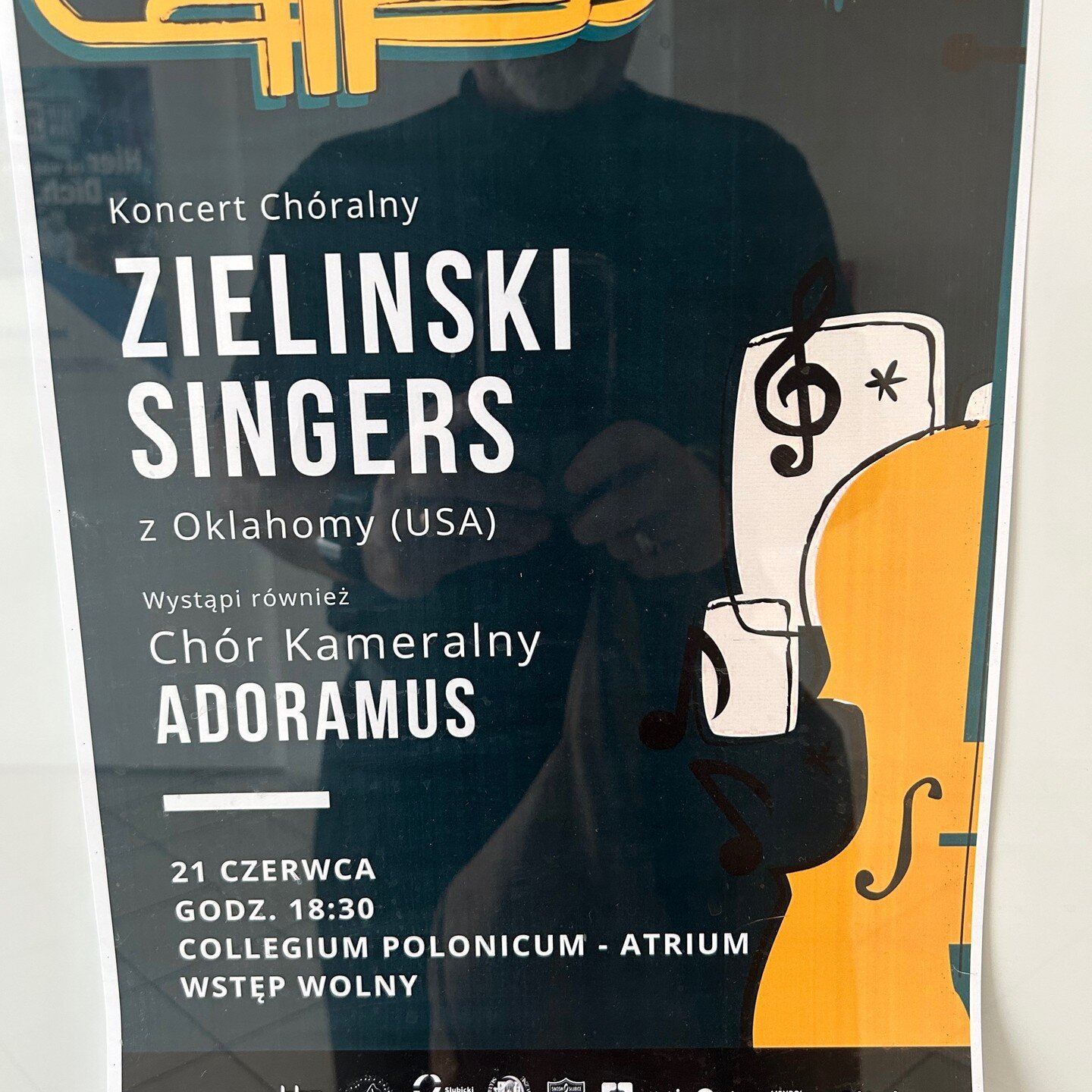 Here are two of 8 concerts Zielinski Singer did on Poland. What a wonderful concert tour!!! Grateful.