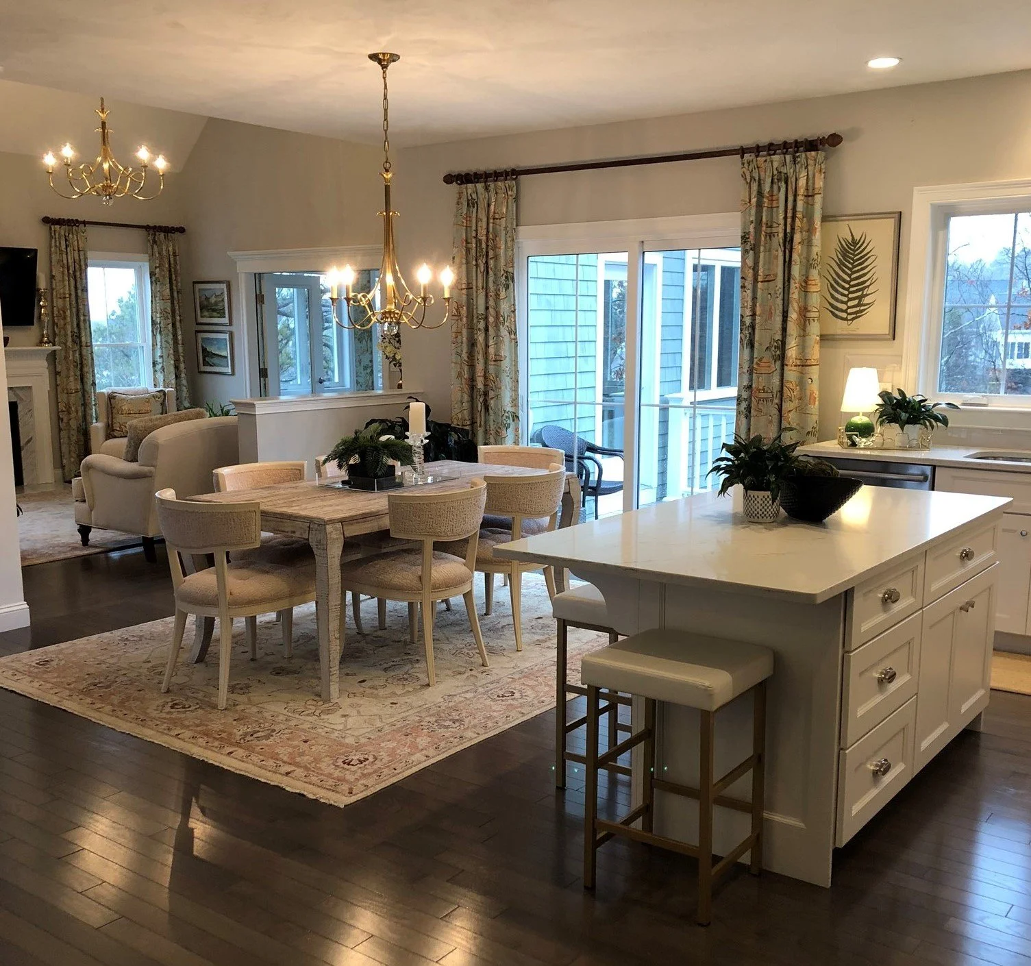 Bloom Dining Area.jpeg