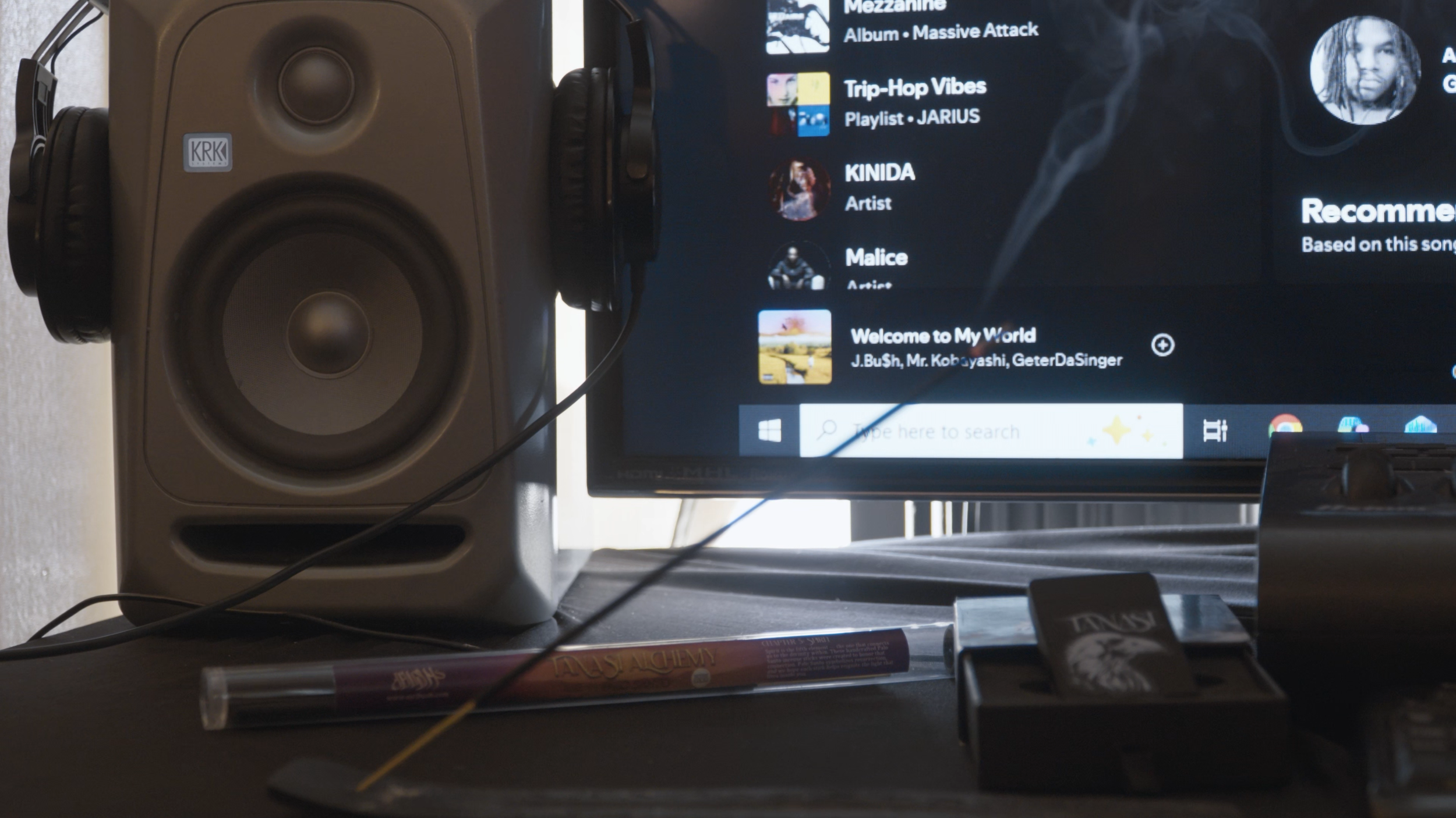 You might be a Hoe final cut.00_01_18_23.Still002.png