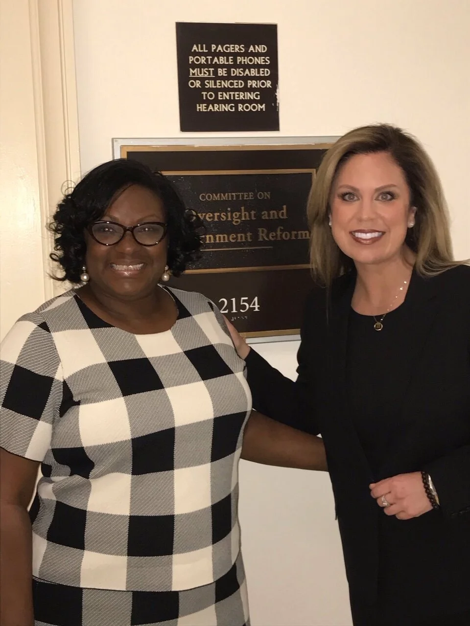 Teresa Hodge, Holly Harris