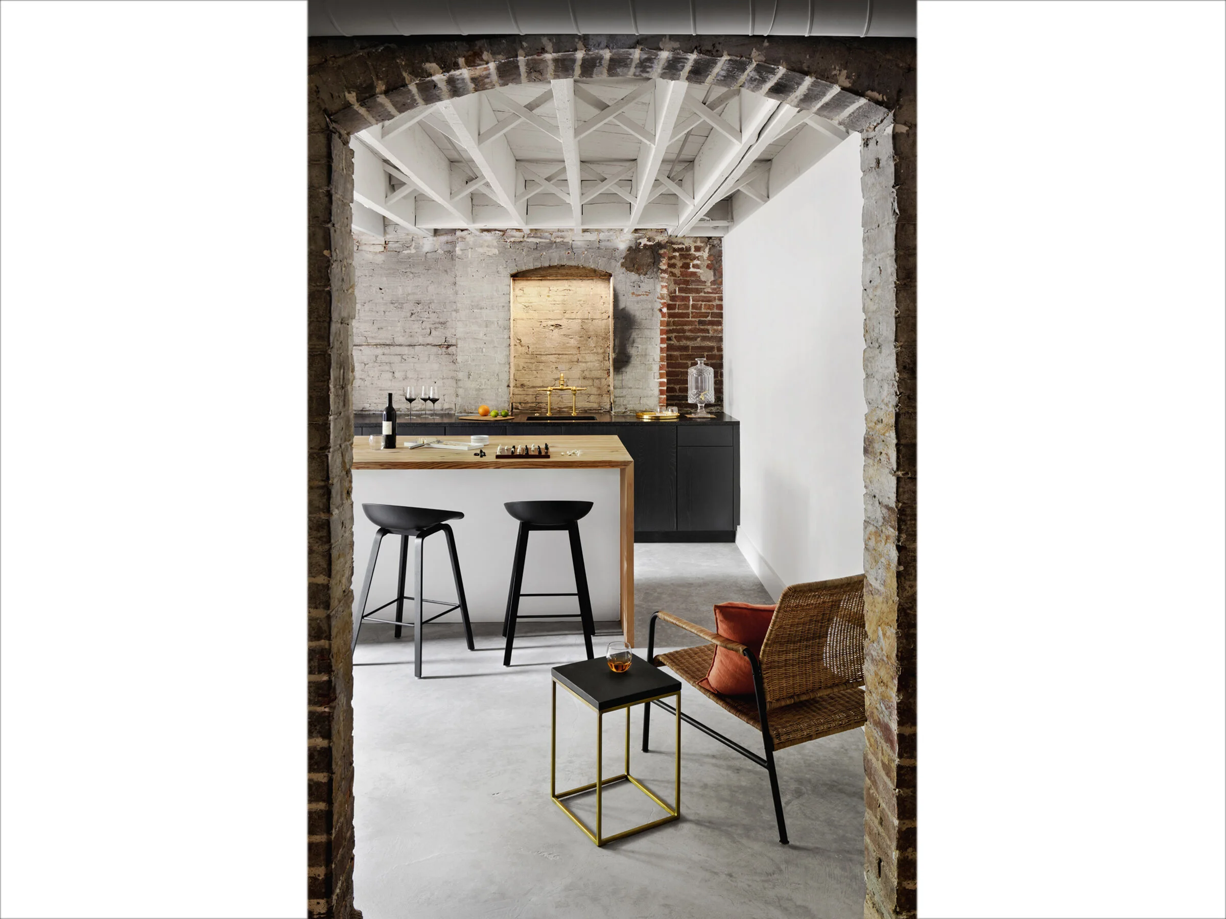 6A_Colleen Healey Architetcture Lounge_ basement bar.jpg