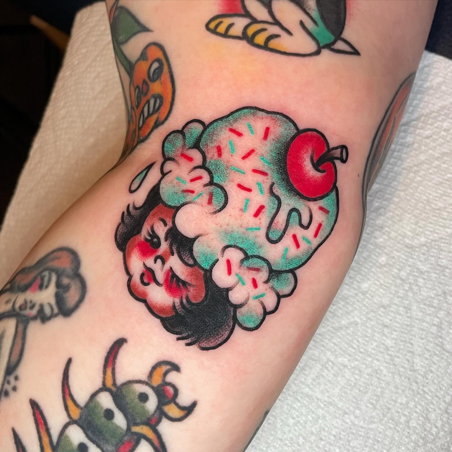 Never get sick of doing these cuties! 
.
.
.
#tattoo #tattoos #okc #oklahomacity #oklahoma #oklahomacitytattoo #oklahomacitytattooartist  #oklahomatattooartist #oklahomatattoo #americantraditionaltattoo #americantraditionaltattooflash #traditionalart