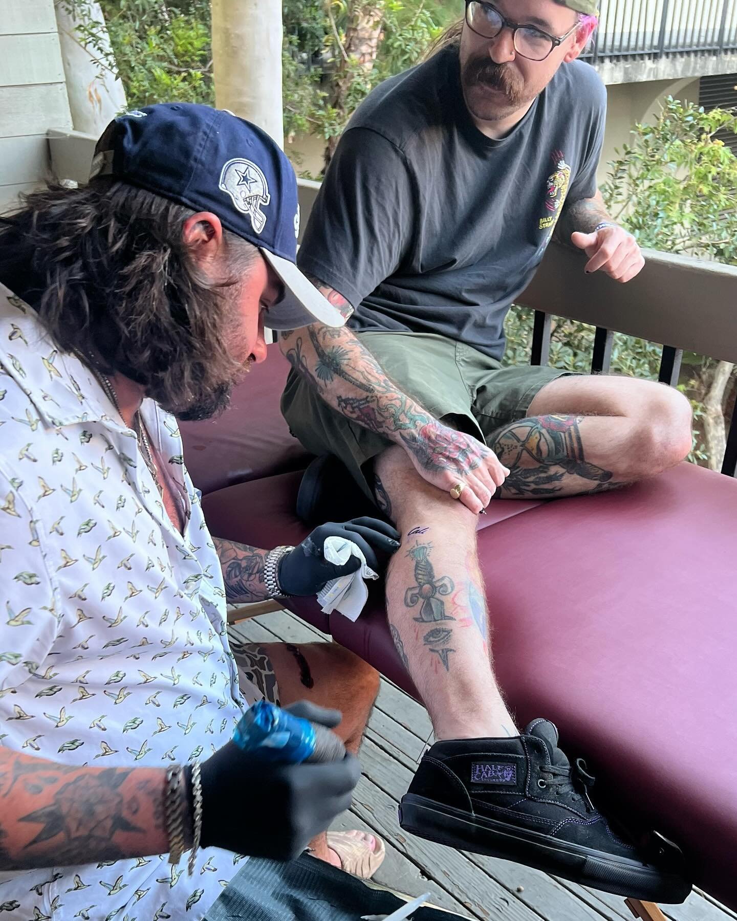 I can&rsquo;t thank the guys in @camallenmusic enough for taking me on my first tour.  What better way to end the tour than with a tattoo trade with @koewetzelmusic to commemorate the first tour! So thankful for this life! 

Thanks @michaelherrick_ a