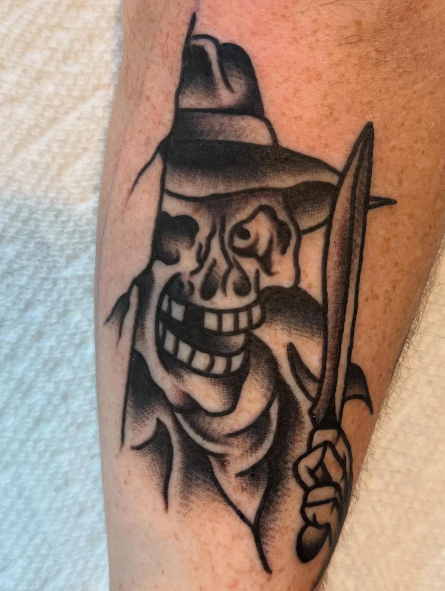 Some black and grey made @keepsakeokc 

Adorn your hide 🪶