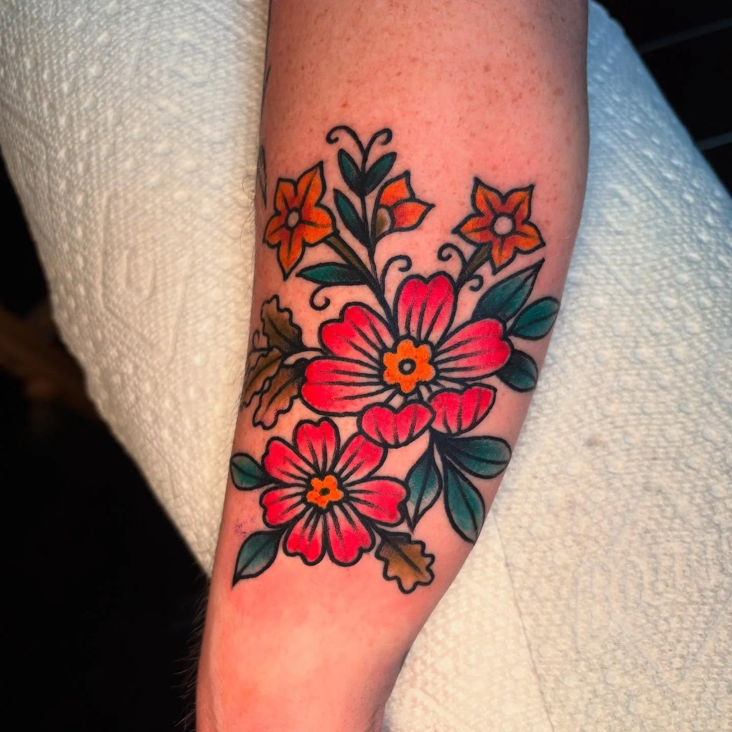 Some fun flowers! Flowers and greenery make great filler pieces for those awkward empty spots. Let&rsquo;s fill them! 
🌷🌼🪻🌸🌹🌻🌾🌺
.
.
.
#flowertattoo #tattoo #tattoos #okc #oklahomacity #oklahoma #oklahomacitytattoo #oklahomacitytattooartist  #