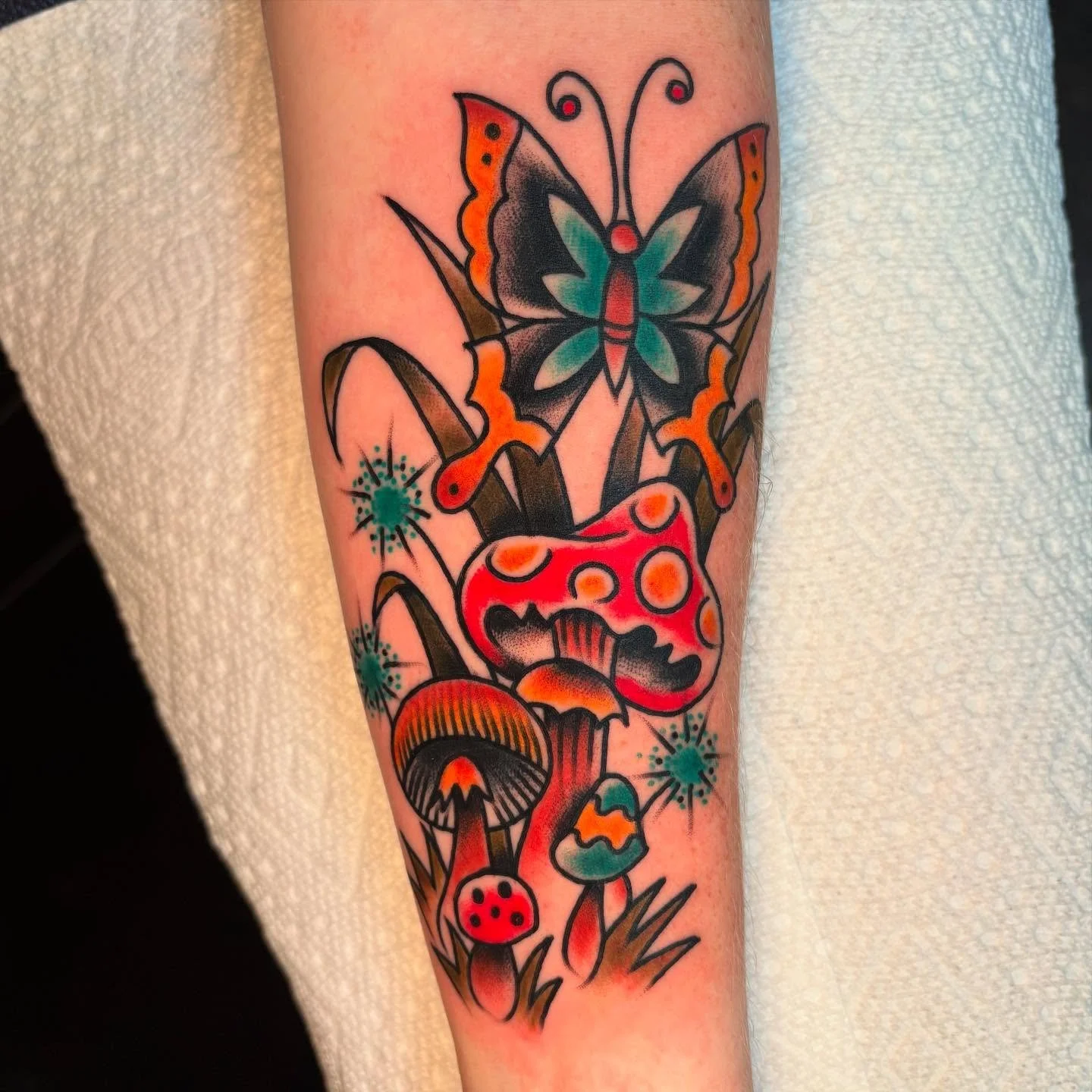 🦋 🍄 ✨ 
.
.
.
#mushroomtattoo #tattoo #tattoos #okc #oklahomacity #oklahoma #oklahomacitytattoo #oklahomacitytattooartist  #oklahomatattooartist #oklahomatattoo #americantraditionaltattoo #americantraditionaltattooflash #traditionalartist #americant
