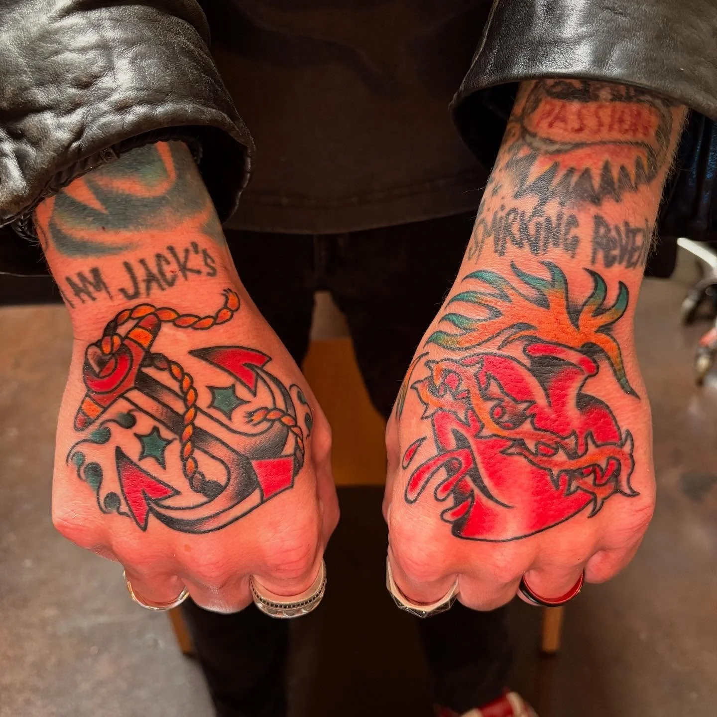 A set of hand tats for Kelly K! Thanks sir! 🙏
.
.
.
#tattoo #tattoos #okc #oklahomacity #oklahoma #oklahomacitytattoo #oklahomacitytattooartist  #oklahomatattooartist #oklahomatattoo #americantraditionaltattoo #americantraditionaltattooflash #tradit