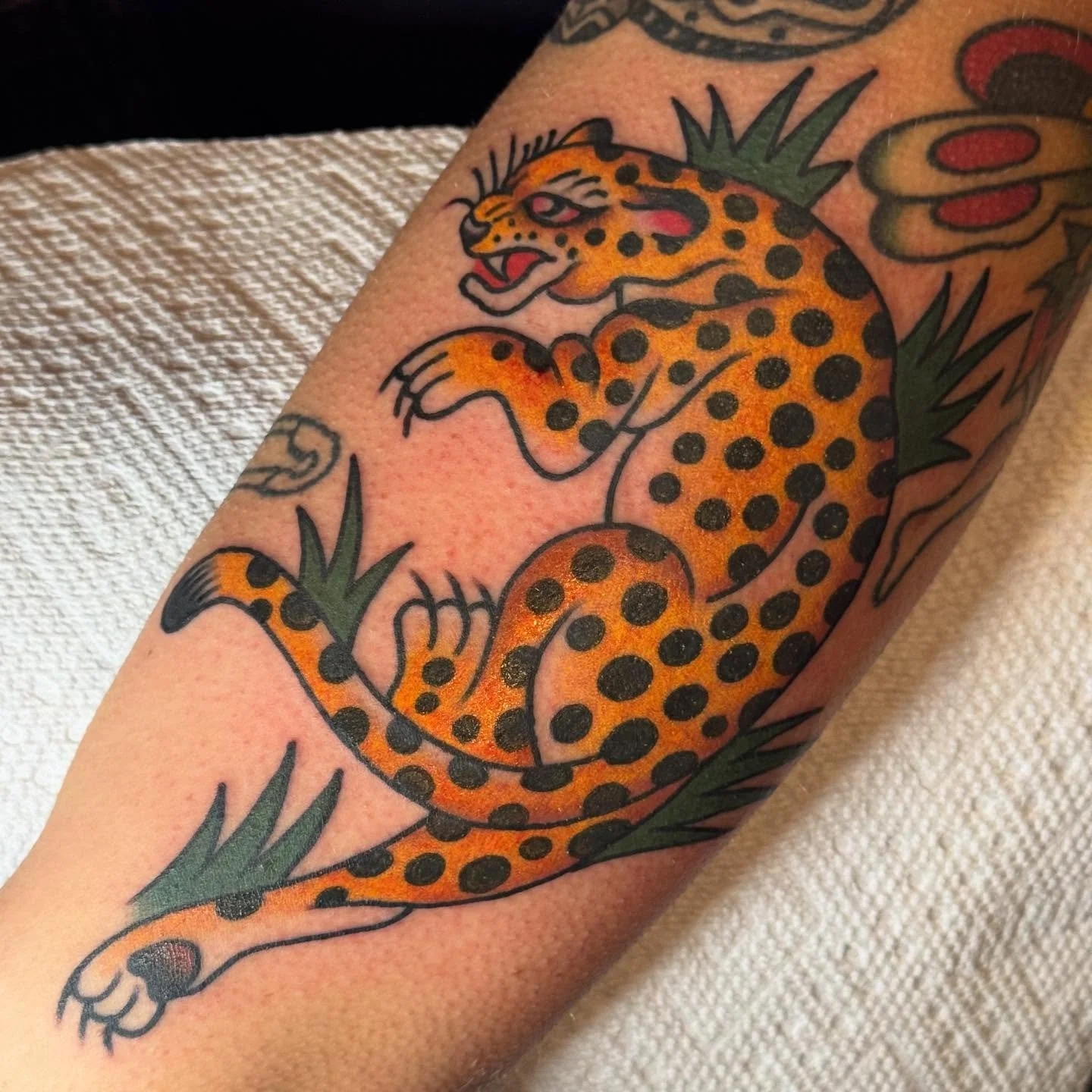 All made @keepsakeokc 

Thank y&rsquo;all!

Booking now! Tuesday-Friday, Walk-Ins Welcome every Saturday and whenever time permits!

#tattooflash #classictattoo #vintagetattoo #traditionaltattooflash #tattoo #tattoos #oklahoma #oklahomacity #okc #old