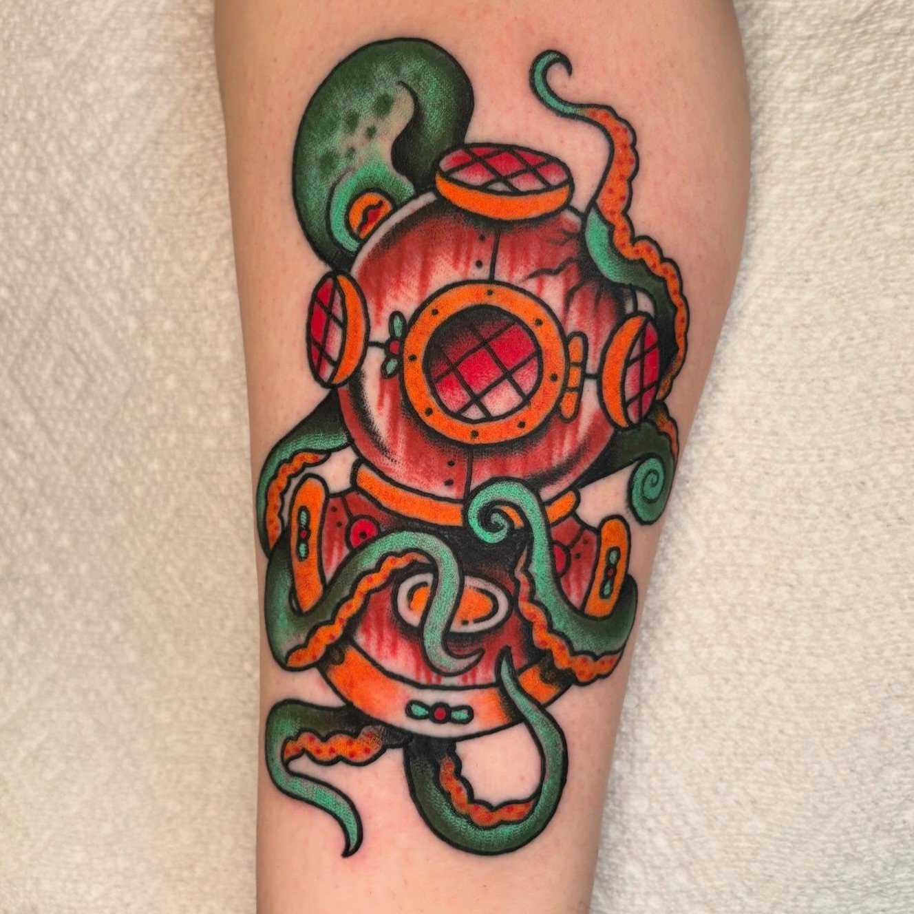 Tattoo by @ashleydawntattoos