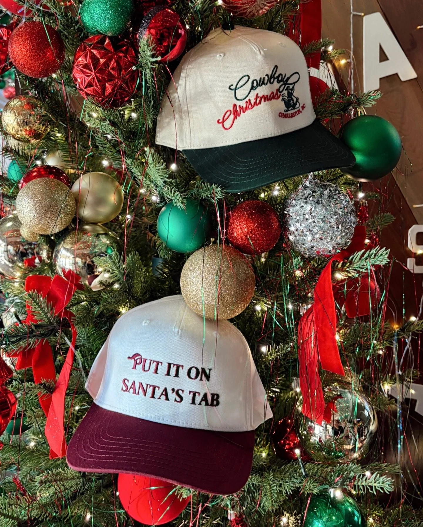 Saddle up, Santa! The 𝓒𝓸𝔀𝓫𝓸𝔂 𝓒𝓱𝓻𝓲𝓼𝓽𝓶𝓪𝓼 𝓒𝓸𝓵𝓵𝓮𝓬𝓽𝓲𝓸𝓷 just rolled in 🎄🤠
Cozy tees, holiday hats and BBQ kits that make for the perfect gift.

Available in-house and online while supplies last!