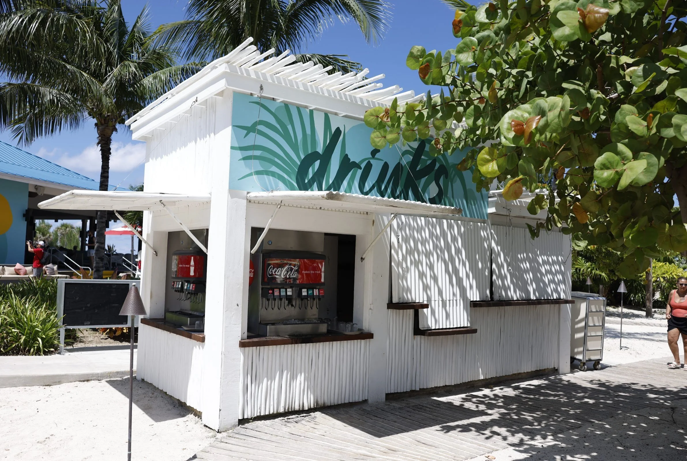 DRINK HUT