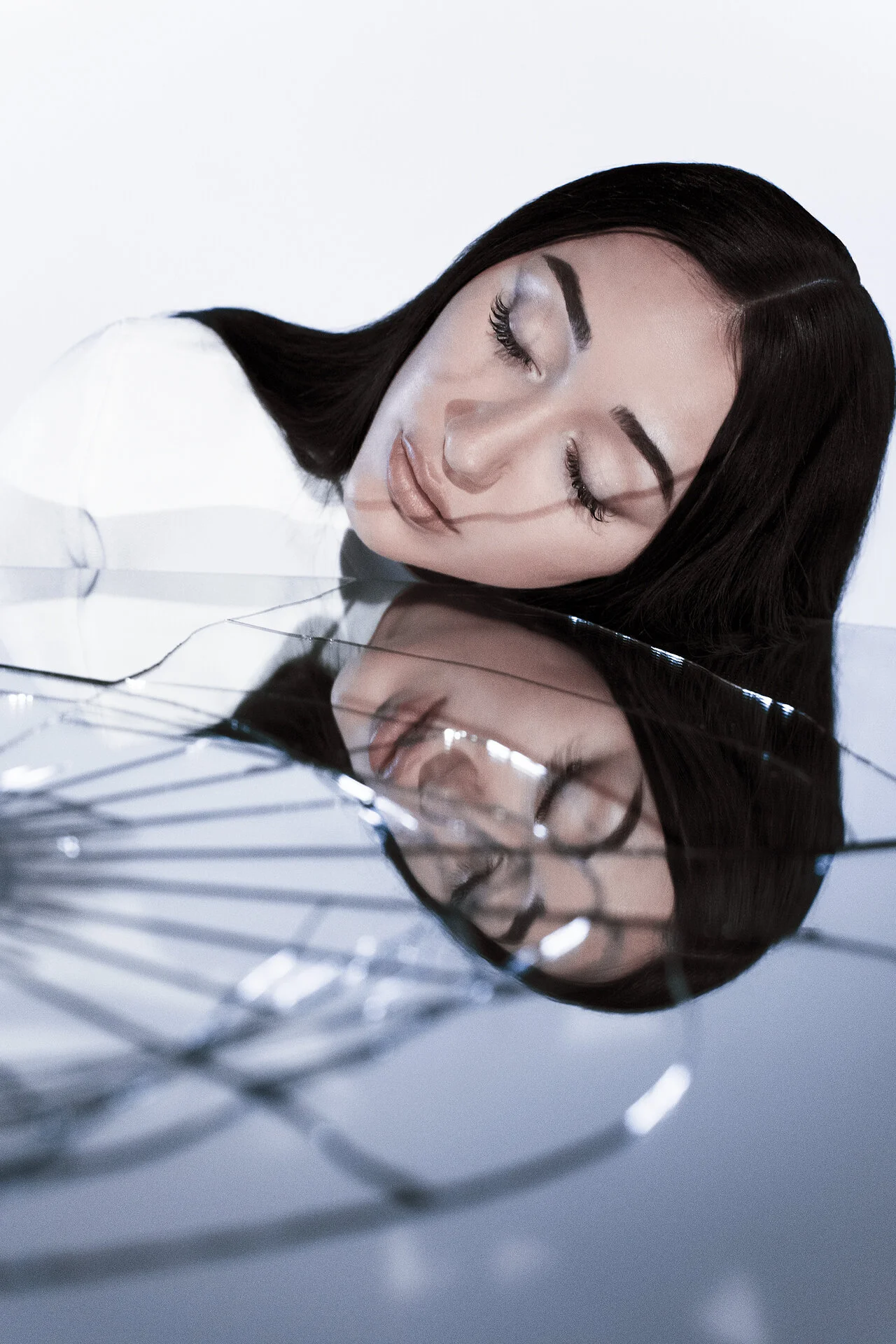 Noah_Mirror_5_sml.jpg