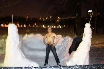 we were leaving the park when we found this awesome fort! which anthony thought would be a good idea to play in..shirtless. he reminds me of gaston.