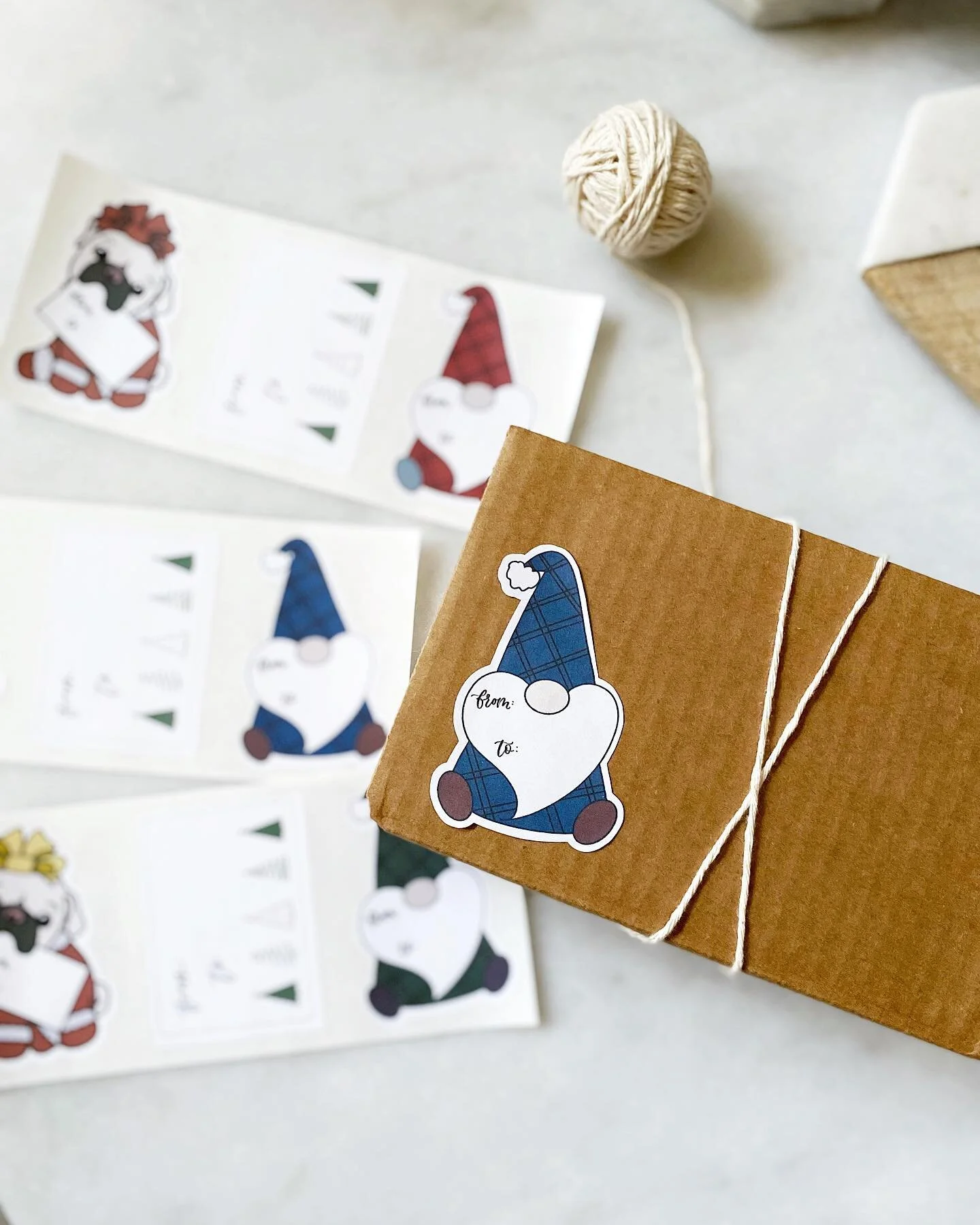 Added some holiday gift tag labels on my Etsy shop 🎁